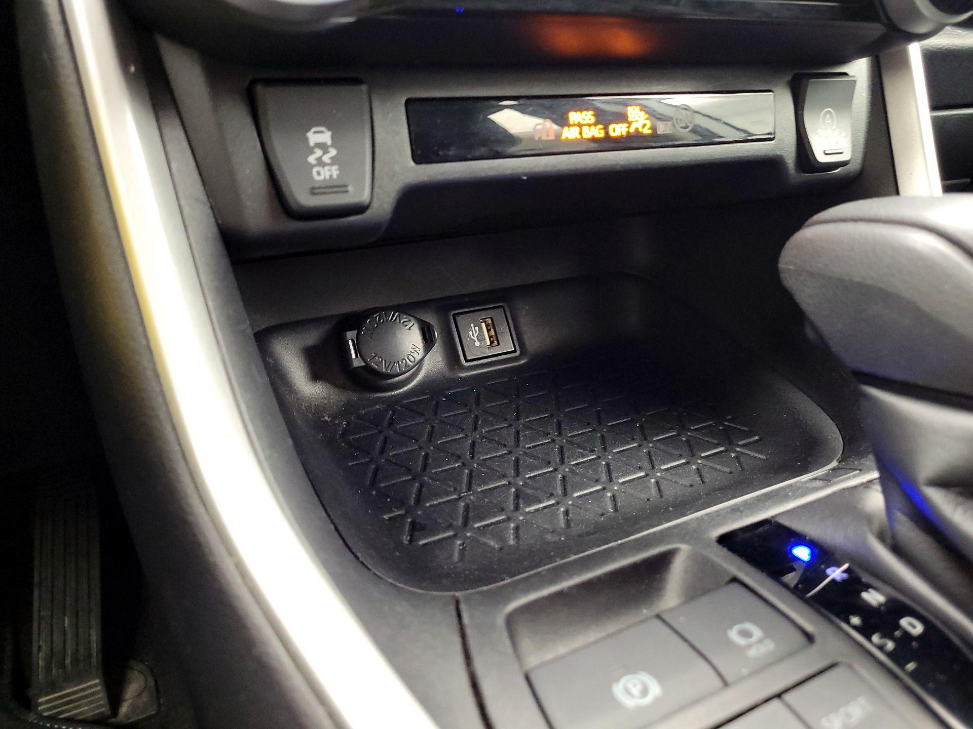 Thumbnail: 2024 Toyota RAV4 - 18