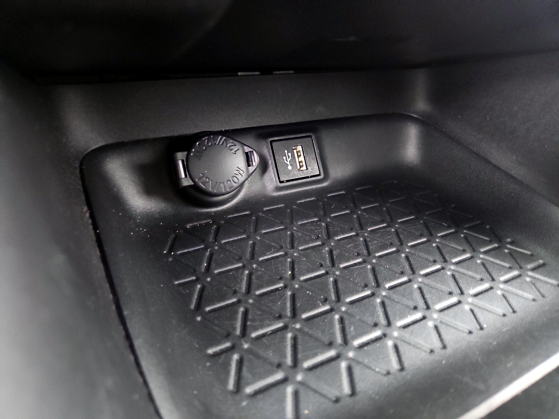 Thumbnail: 2024 Toyota RAV4 - 18