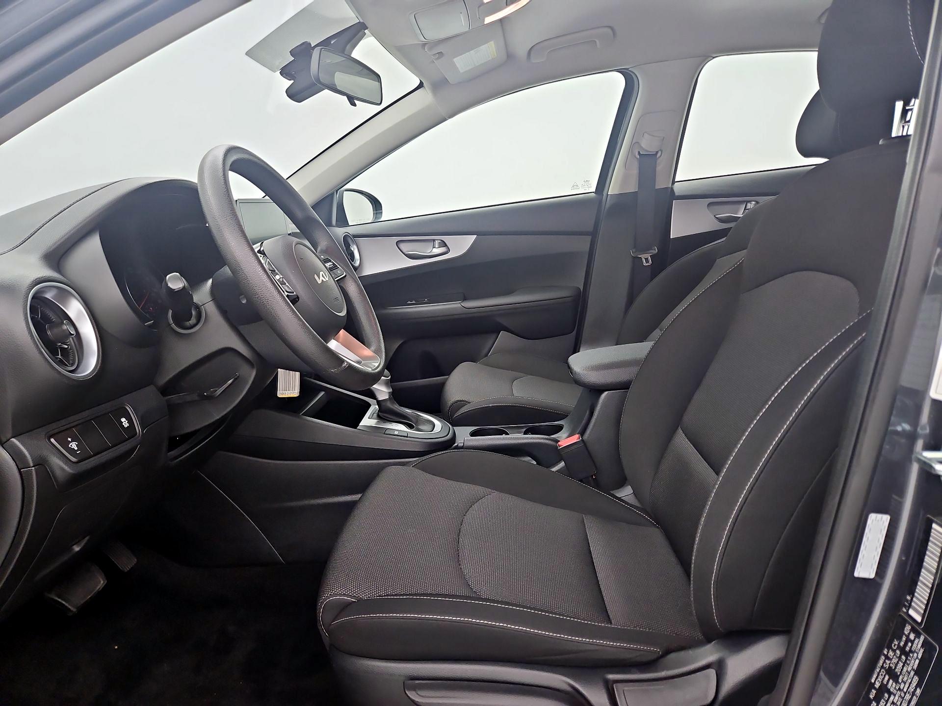 Thumbnail: 2024 Kia Forte - 11