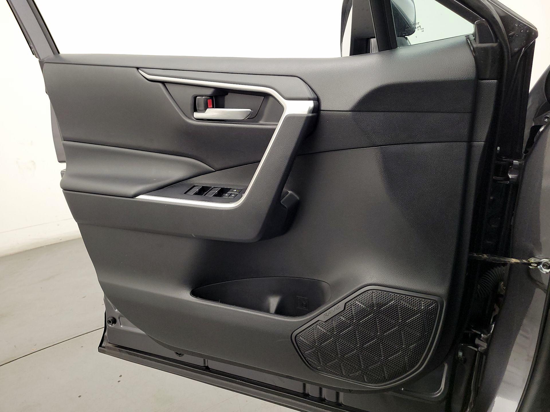 Thumbnail: 2024 Toyota RAV4 - 12