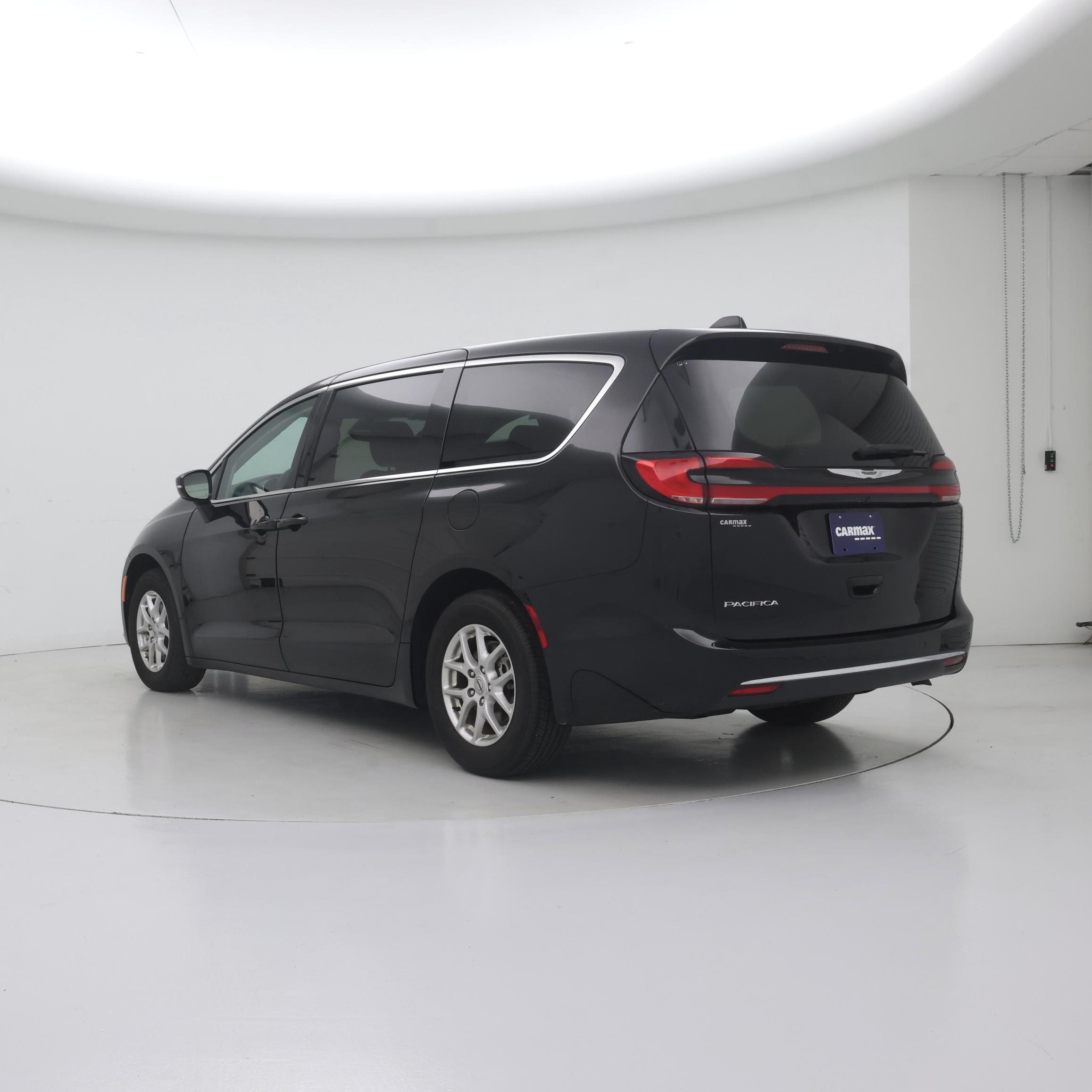 Thumbnail: 2024 Chrysler Pacifica - 2