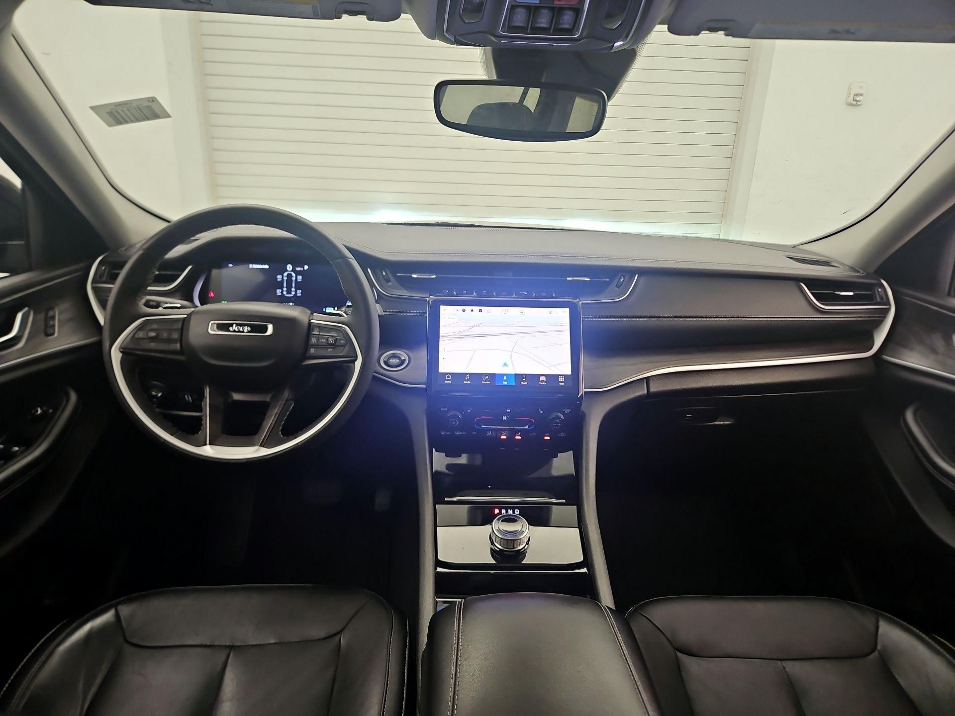 Thumbnail: 2023 Jeep Grand Cherokee L - 9