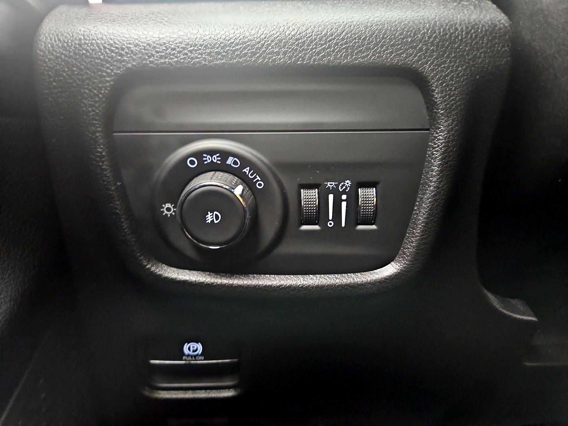 Thumbnail: 2023 Jeep Grand Cherokee L - 13