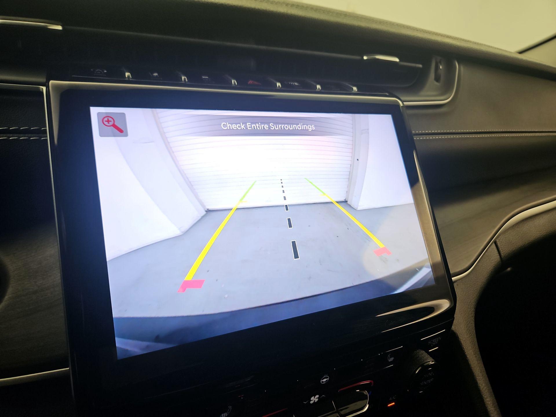 Thumbnail: 2023 Jeep Grand Cherokee L - 15