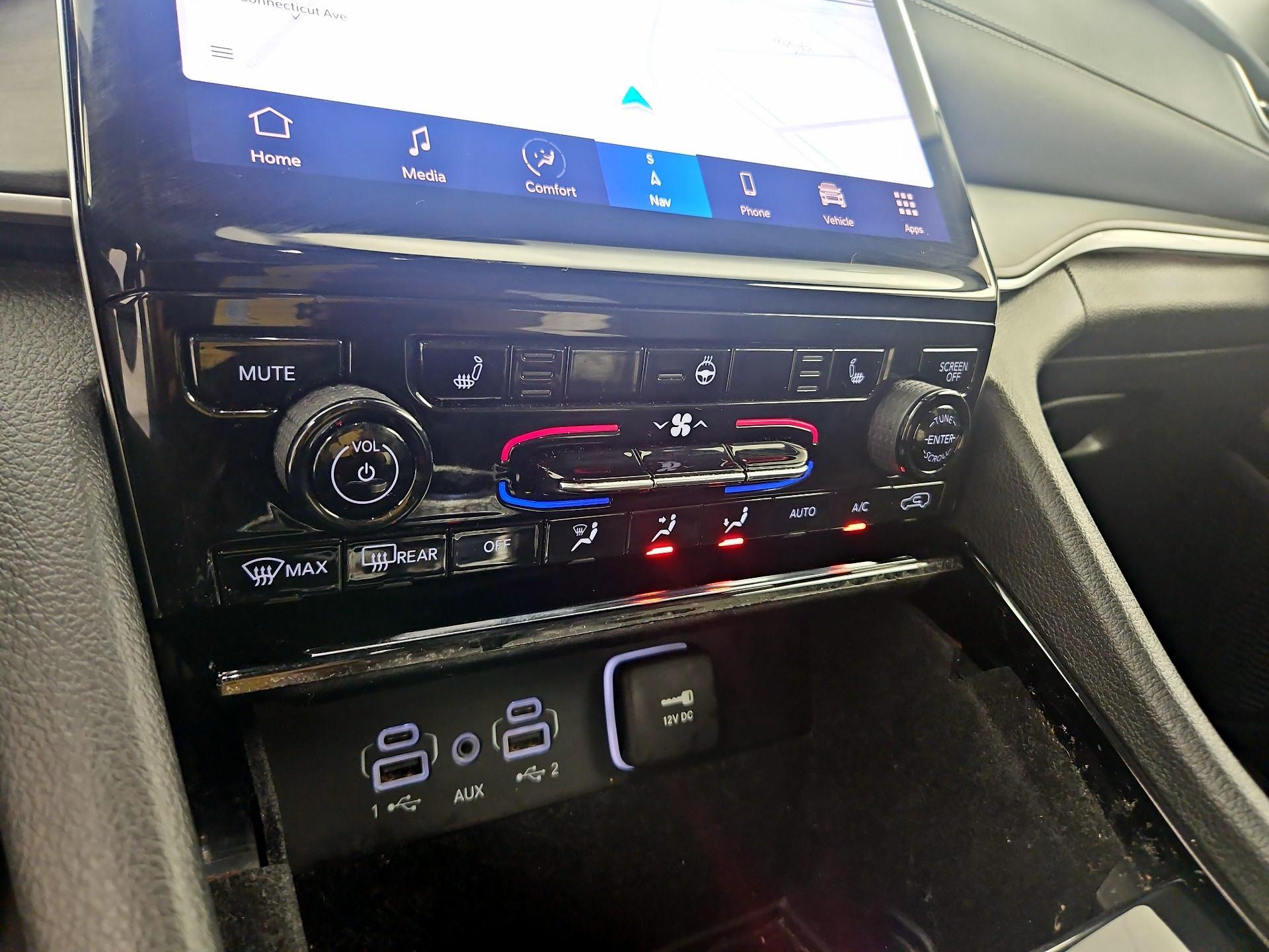 Thumbnail: 2023 Jeep Grand Cherokee L - 17