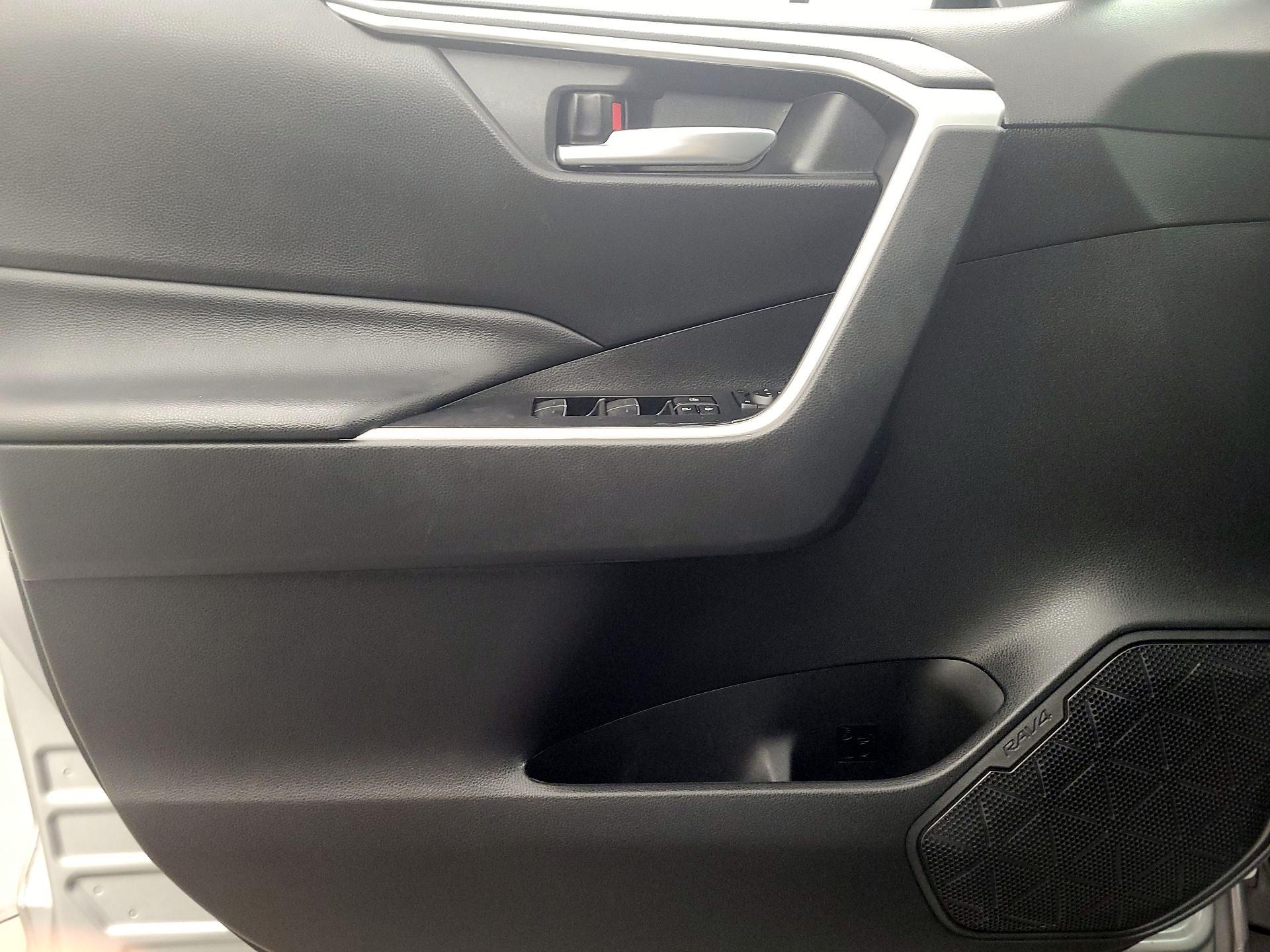 Thumbnail: 2023 Toyota RAV4 - 12