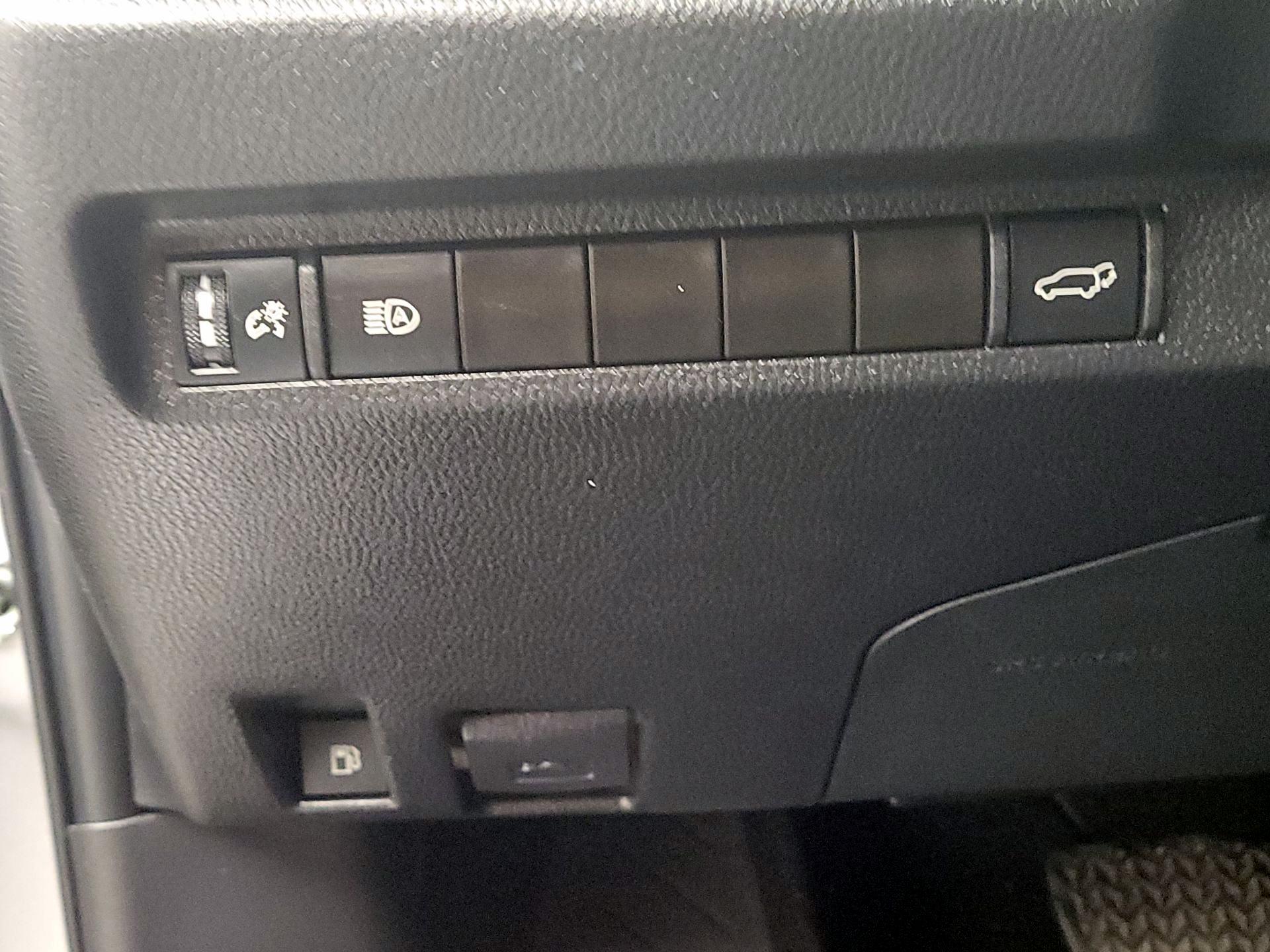 Thumbnail: 2023 Toyota RAV4 - 13