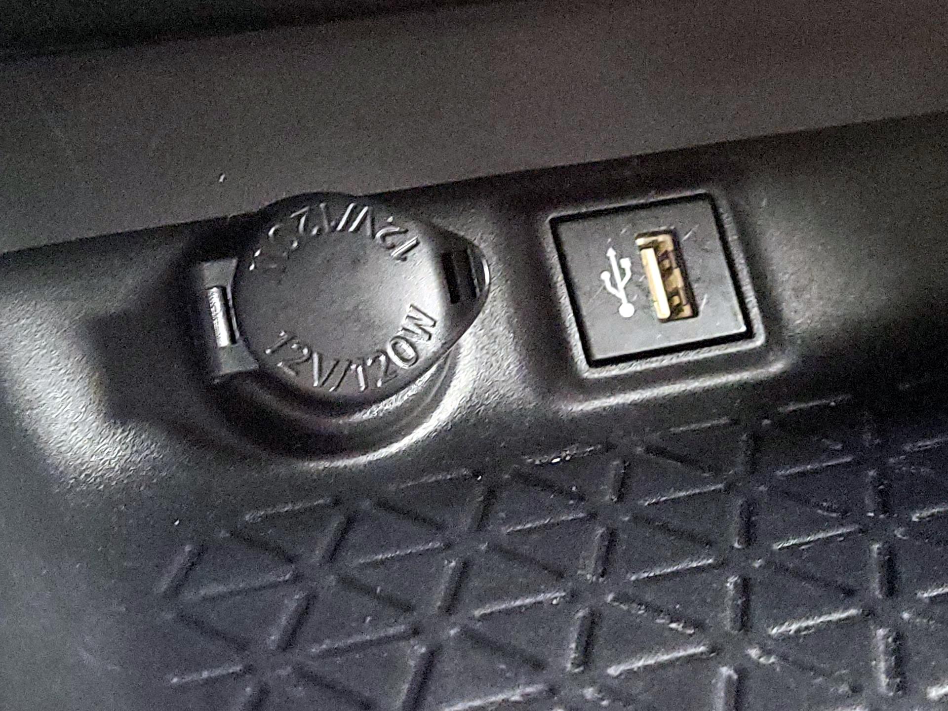 Thumbnail: 2023 Toyota RAV4 - 18