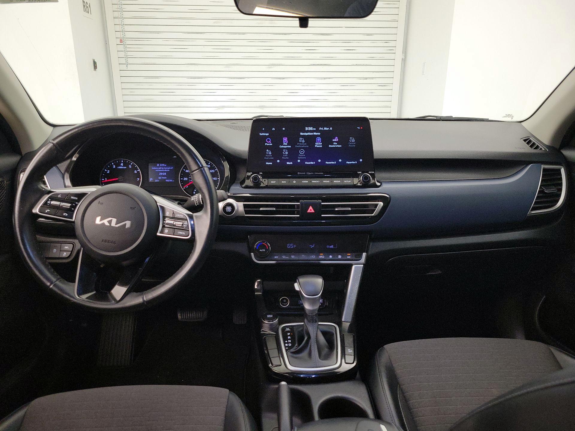 Thumbnail: 2022 Kia Seltos - 9