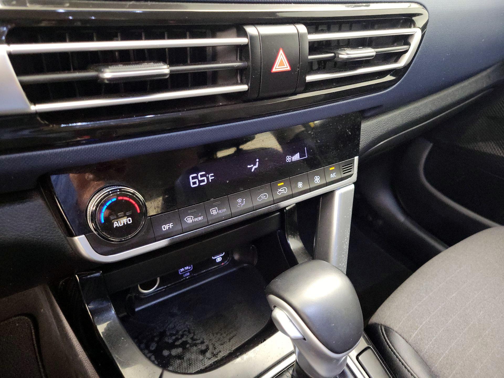 Thumbnail: 2022 Kia Seltos - 17