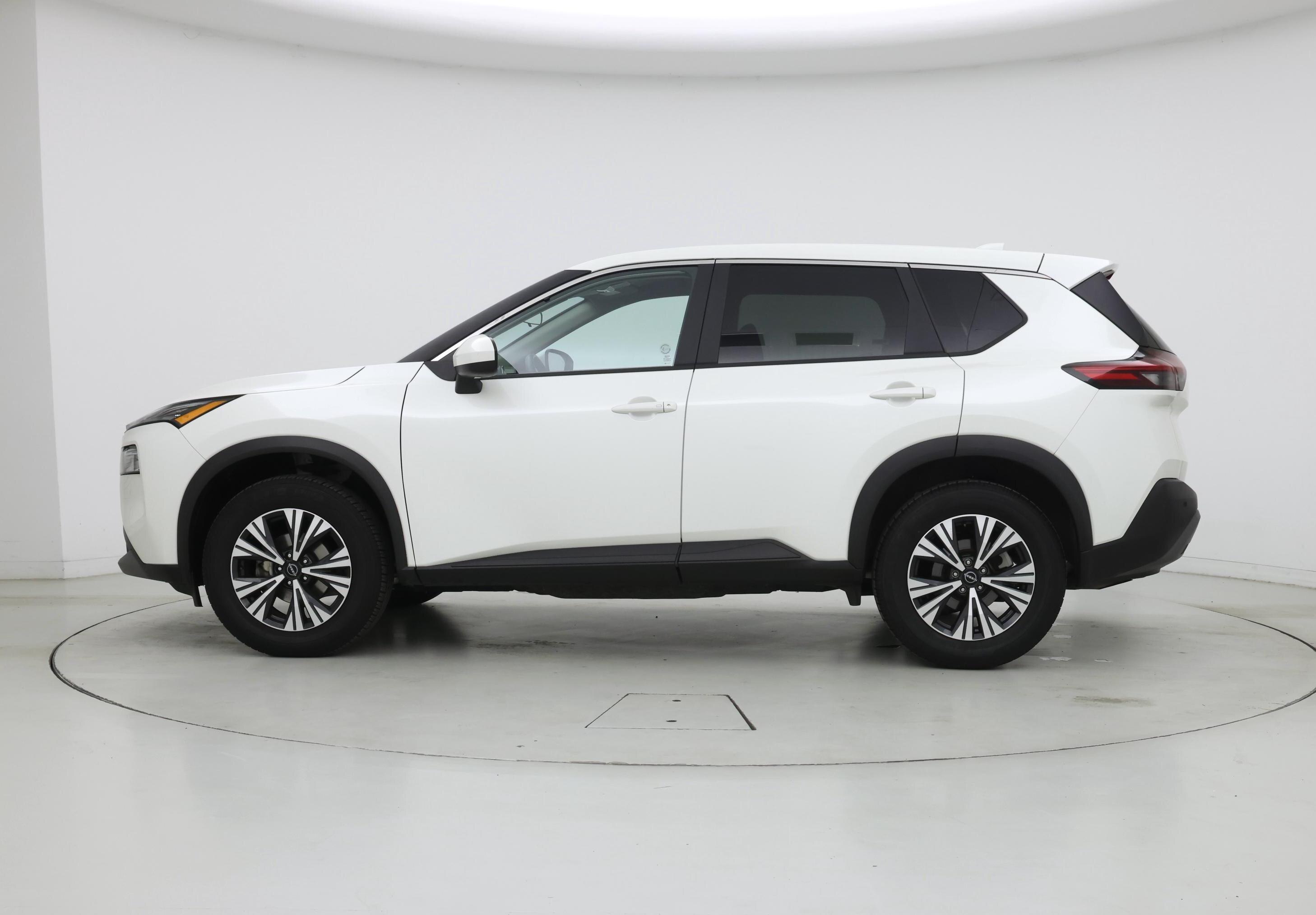 Thumbnail: 2023 Nissan Rogue - 3