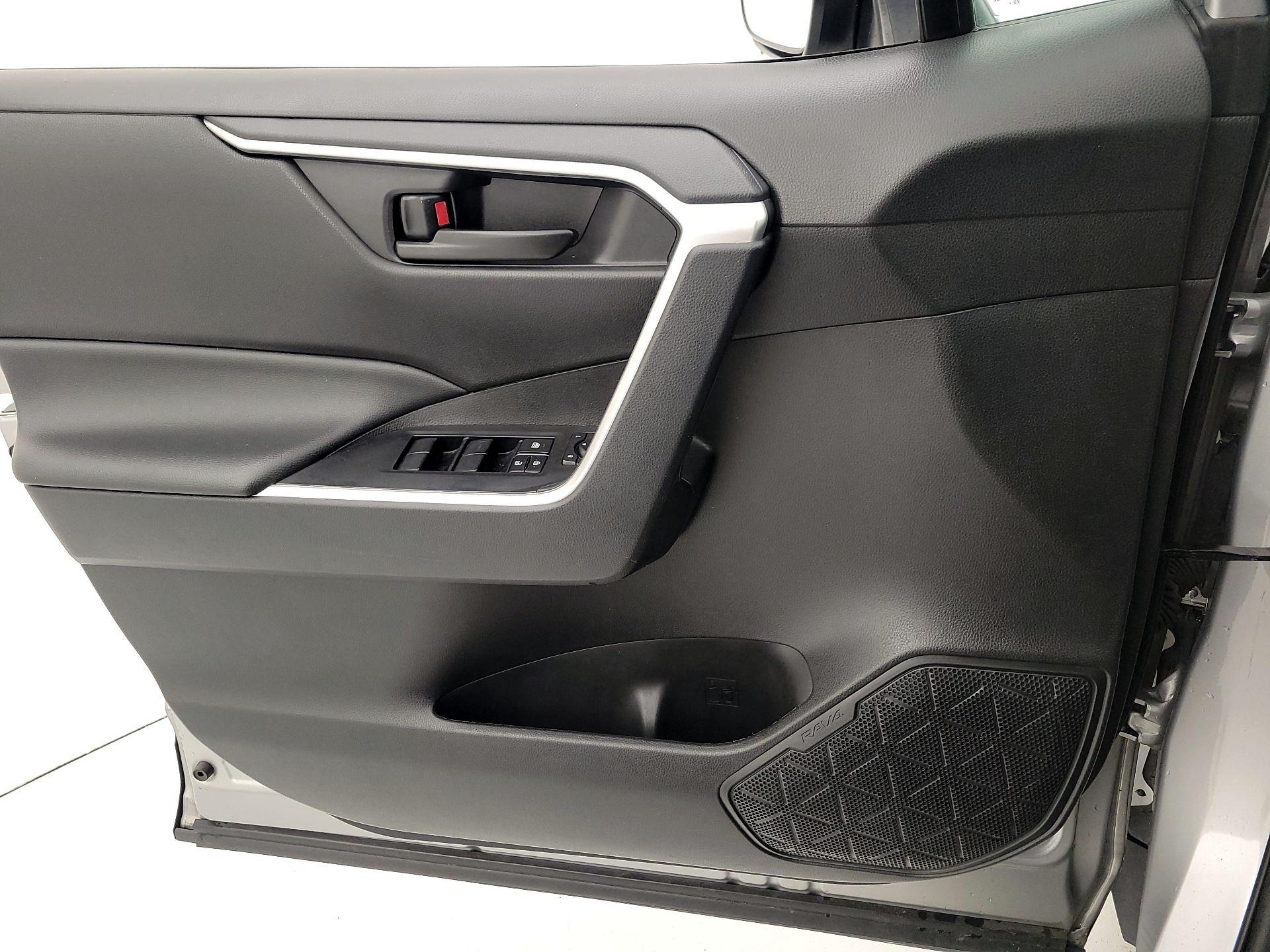 Thumbnail: 2024 Toyota RAV4 - 12