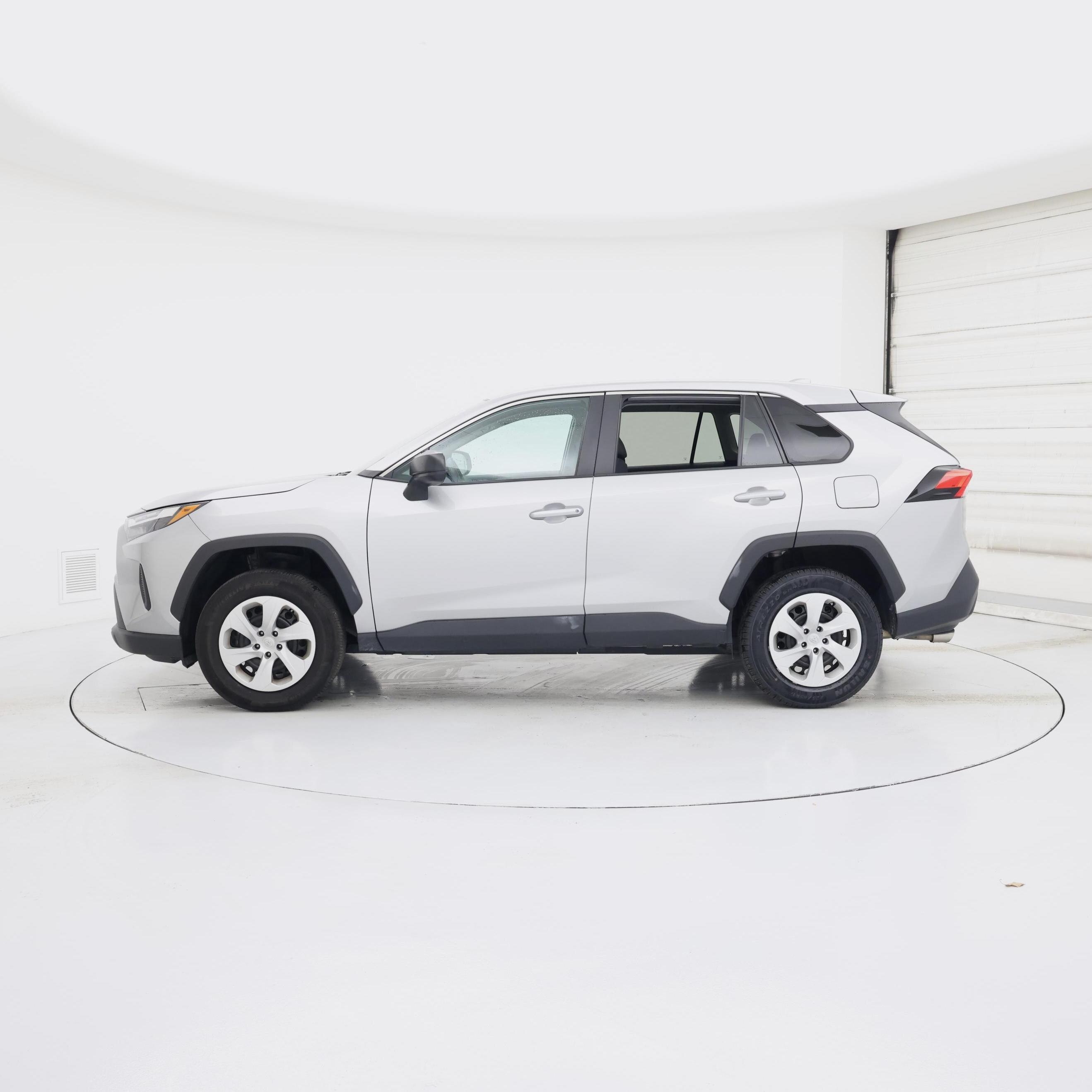 Thumbnail: 2024 Toyota RAV4 - 3