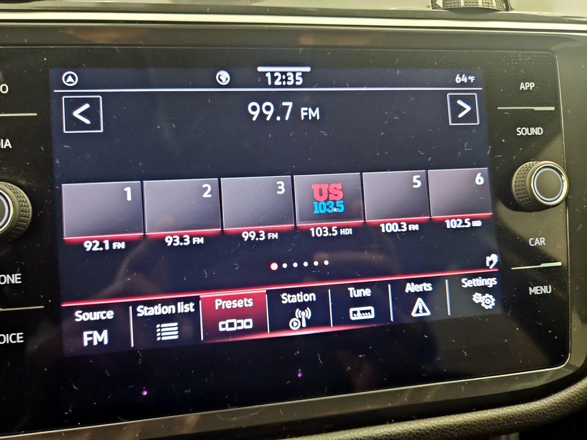 Thumbnail: 2024 Volkswagen Tiguan - 15