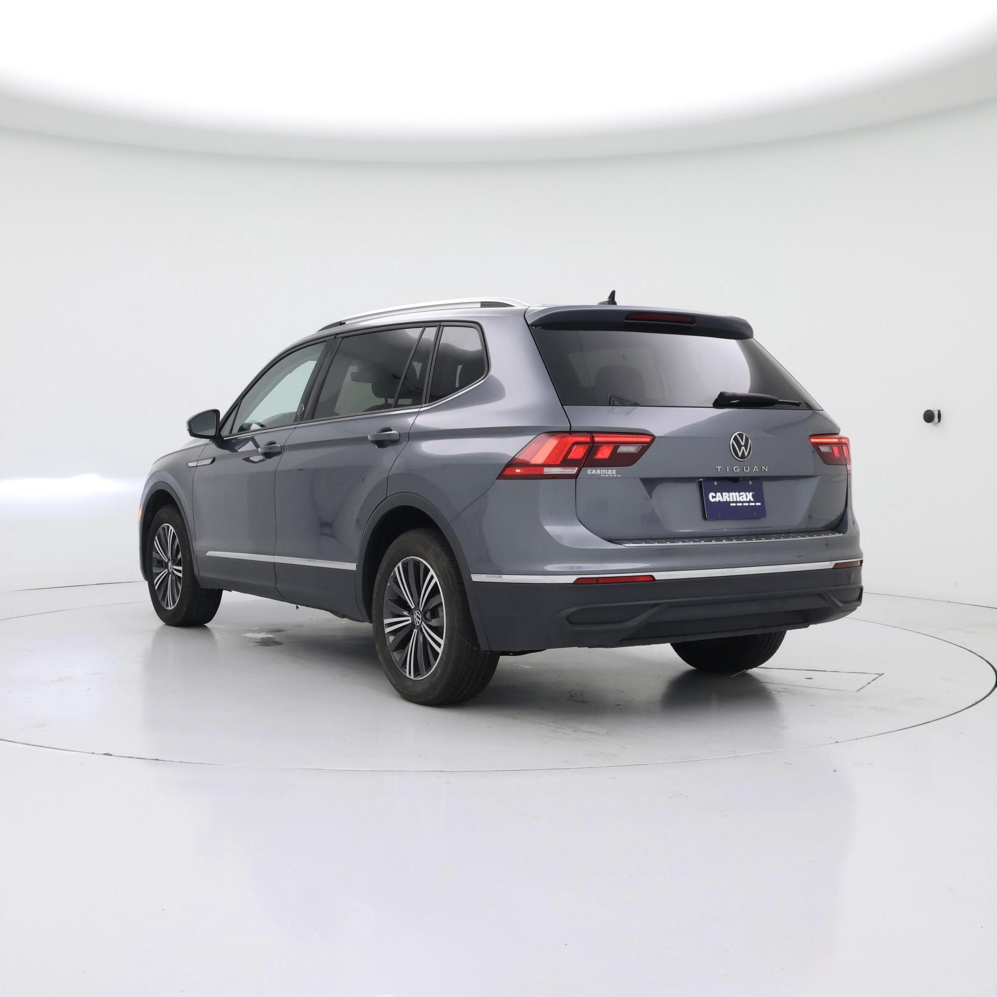 Thumbnail: 2024 Volkswagen Tiguan - 2