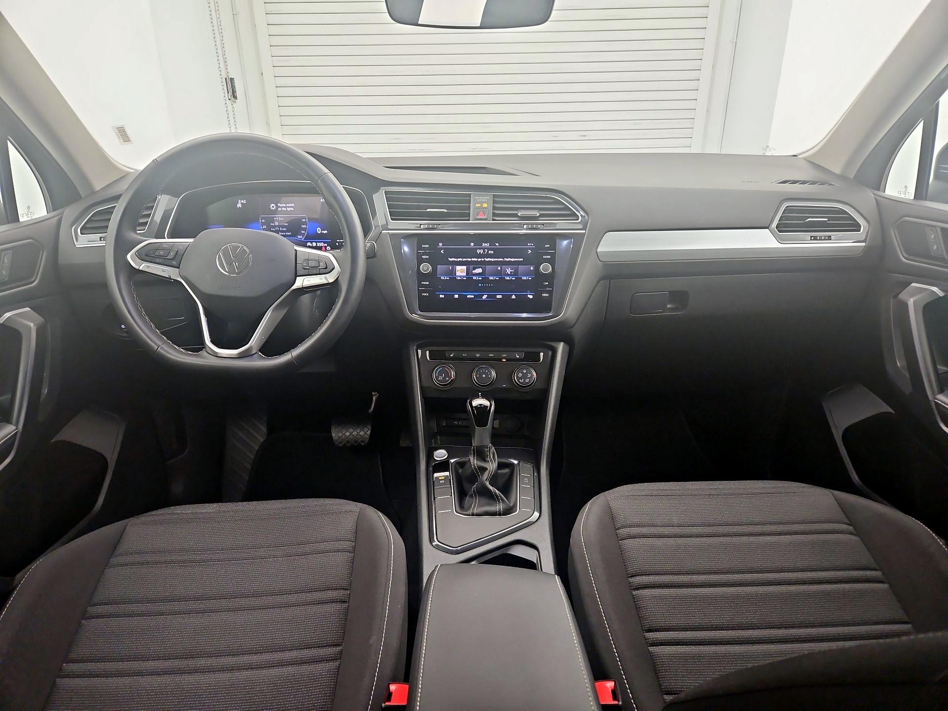 Thumbnail: 2024 Volkswagen Tiguan - 9