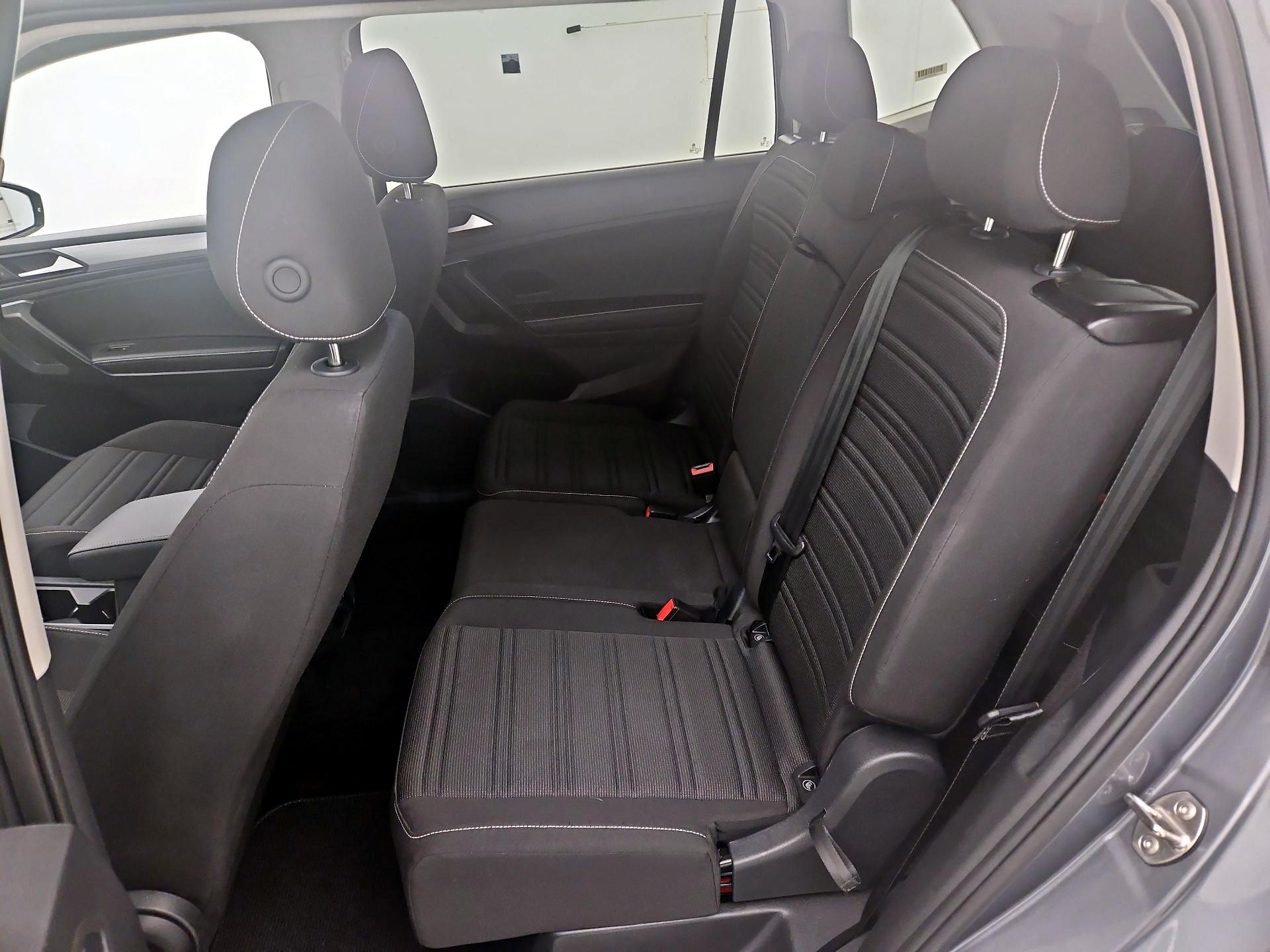 Thumbnail: 2024 Volkswagen Tiguan - 19