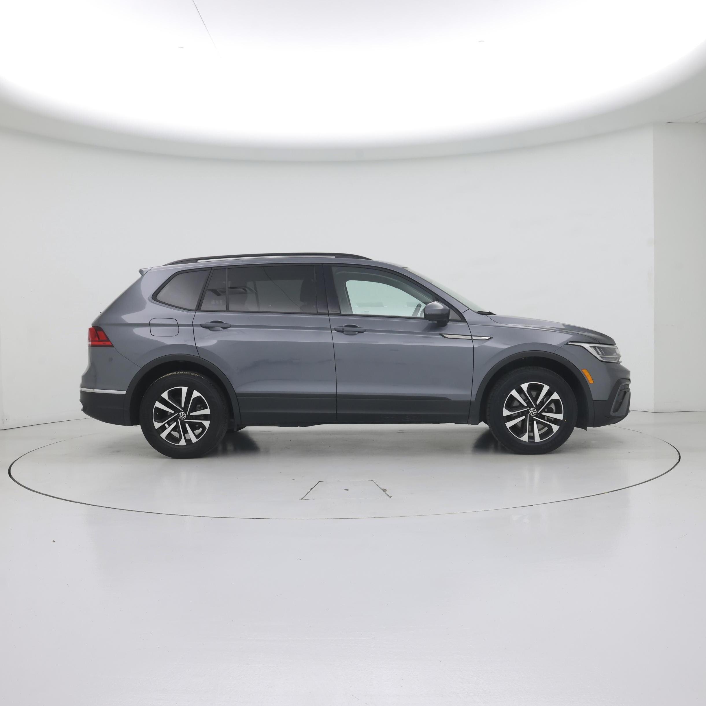 Thumbnail: 2024 Volkswagen Tiguan - 7