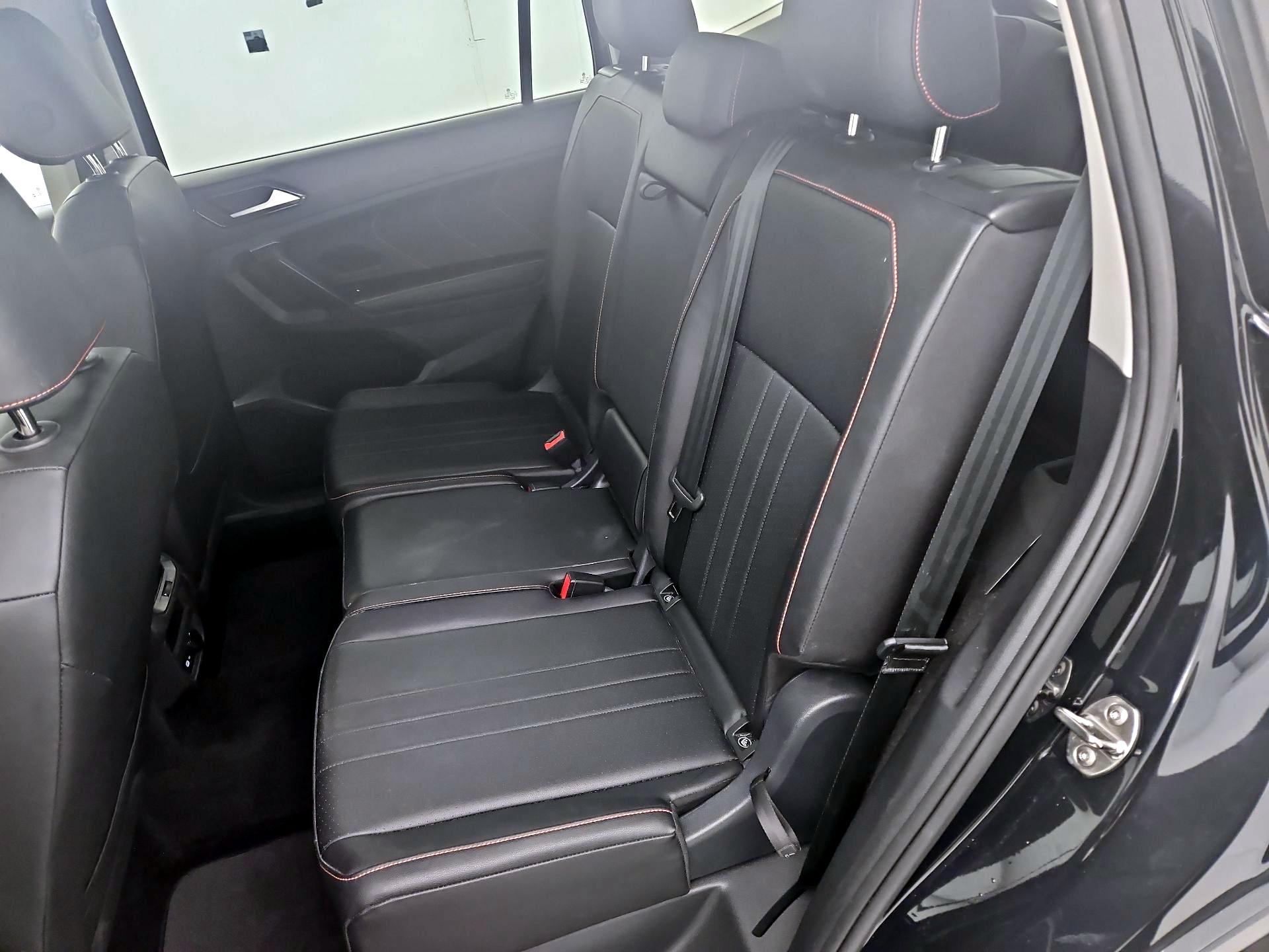 Thumbnail: 2024 Volkswagen Tiguan - 20