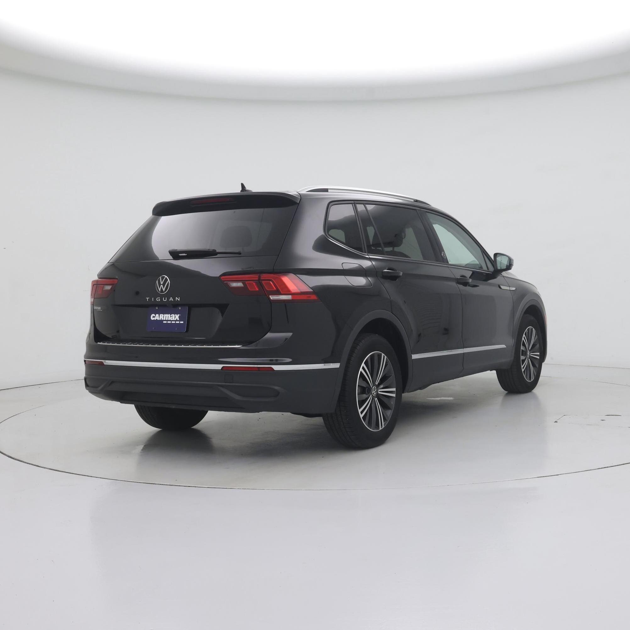 Thumbnail: 2024 Volkswagen Tiguan - 8