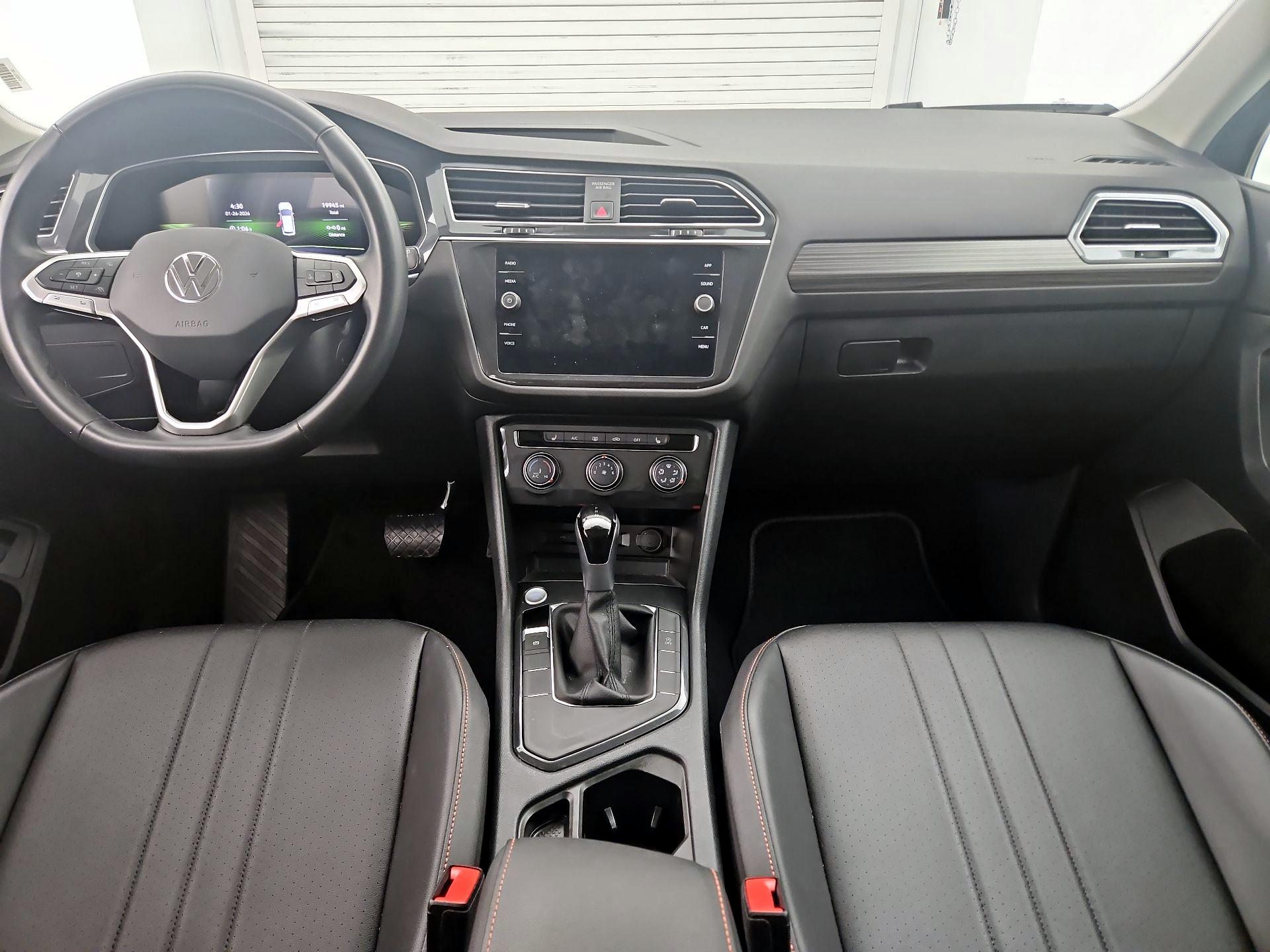 Thumbnail: 2024 Volkswagen Tiguan - 9