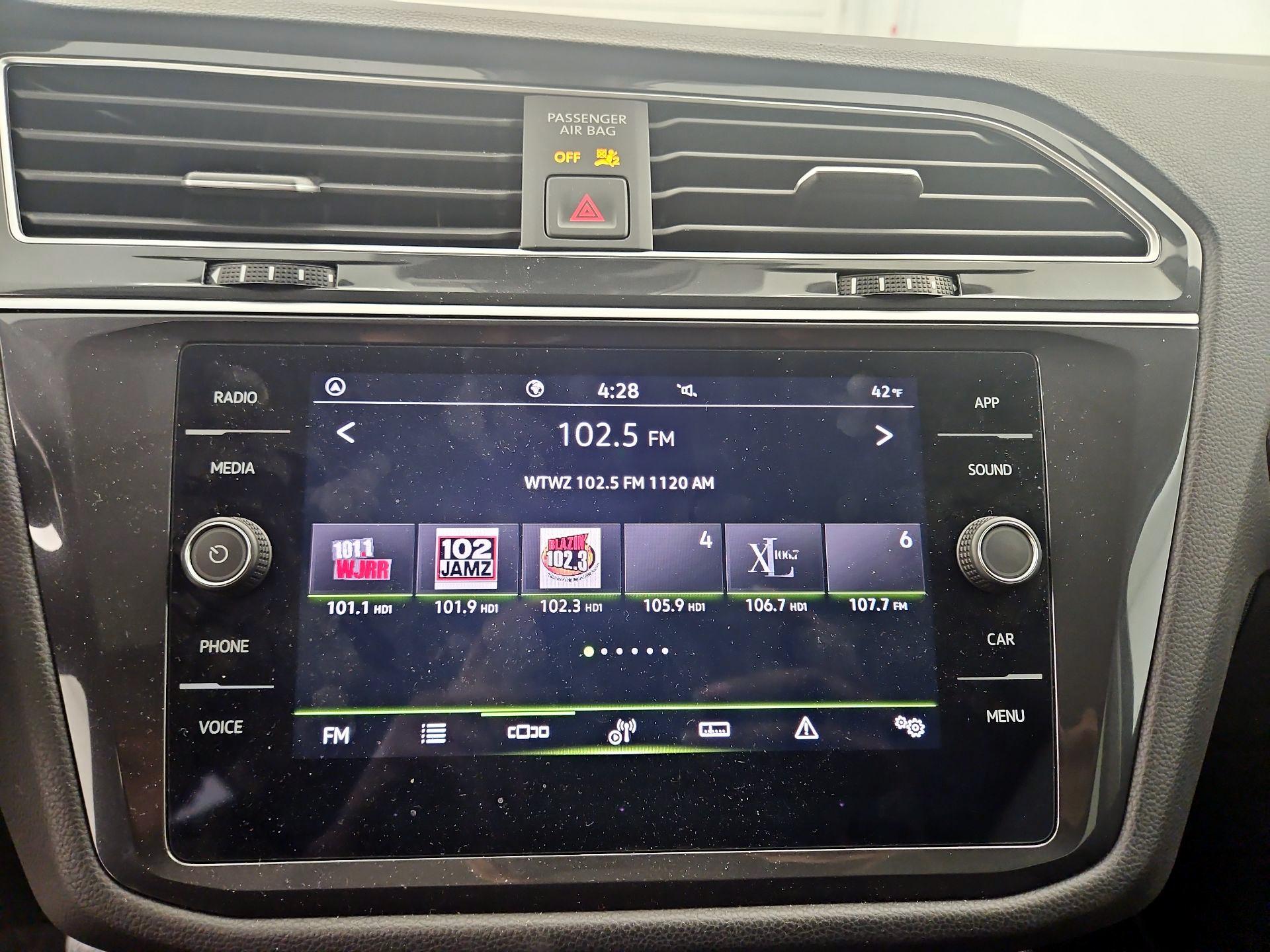 Thumbnail: 2024 Volkswagen Tiguan - 16