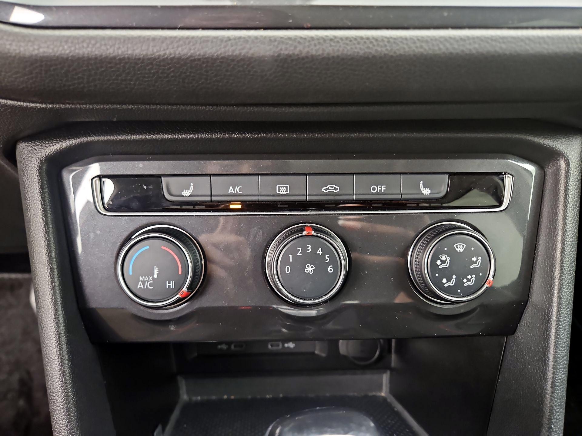 Thumbnail: 2024 Volkswagen Tiguan - 17