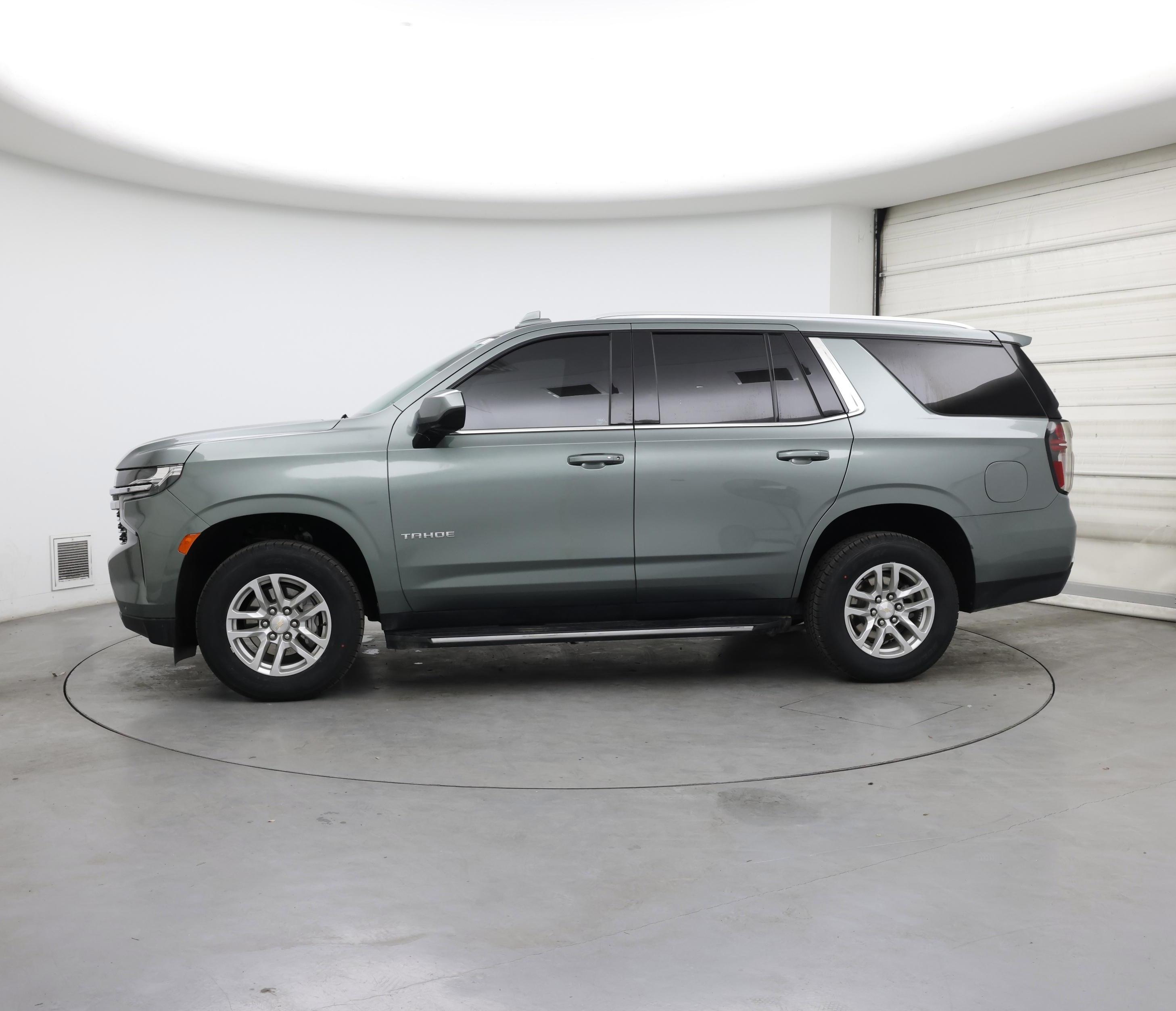 Thumbnail: 2024 Chevrolet Tahoe - 3