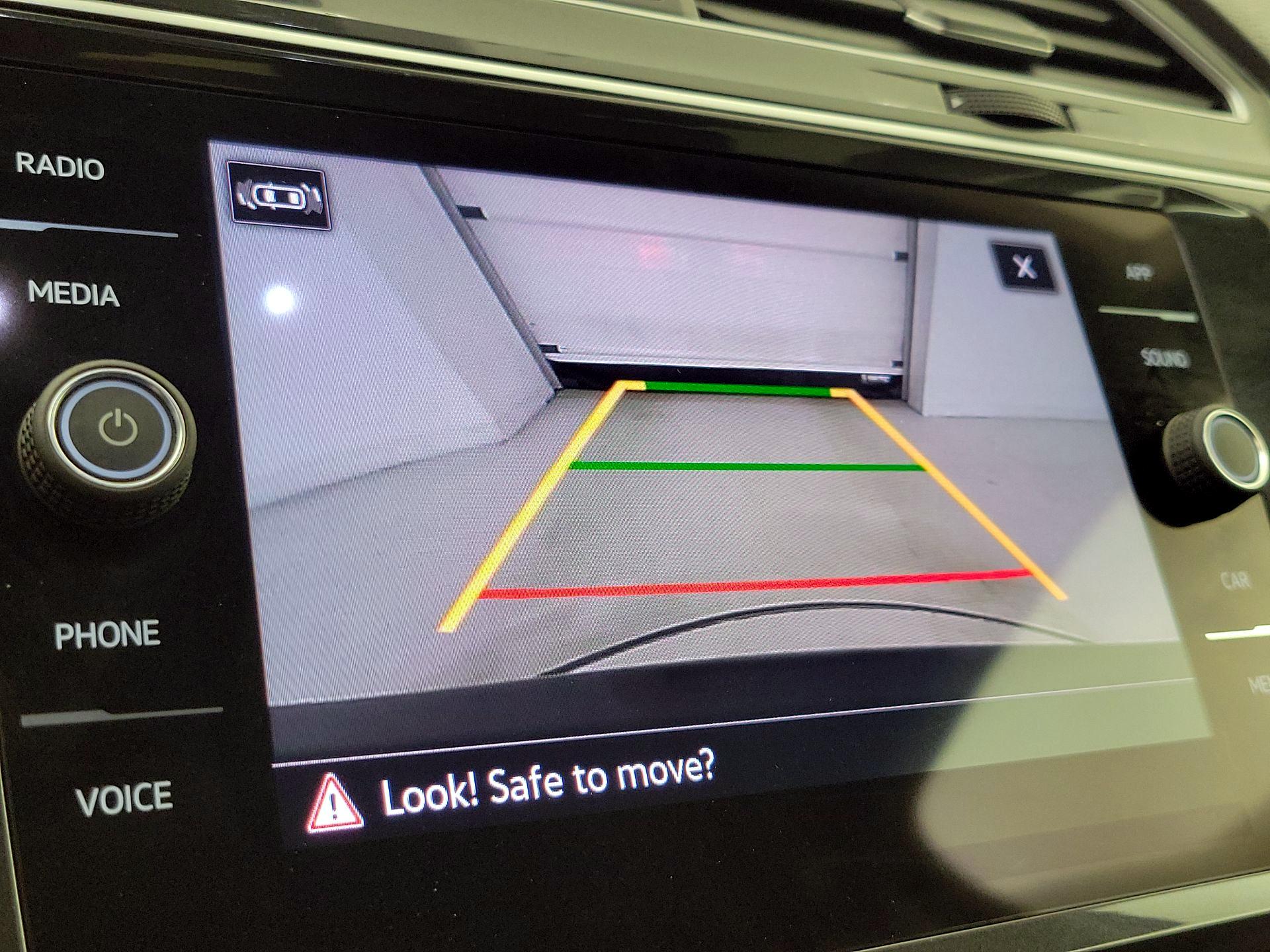 Thumbnail: 2024 Volkswagen Tiguan - 14