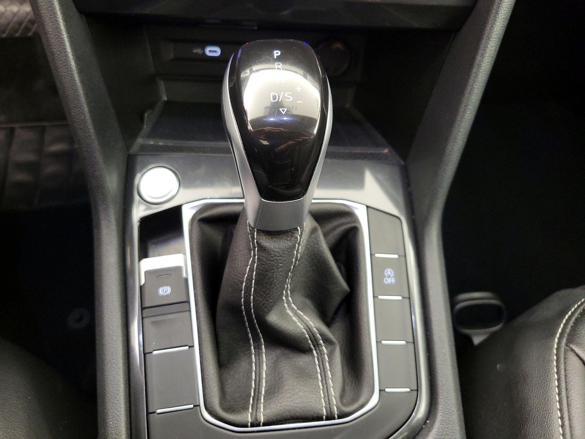 Thumbnail: 2024 Volkswagen Tiguan - 17