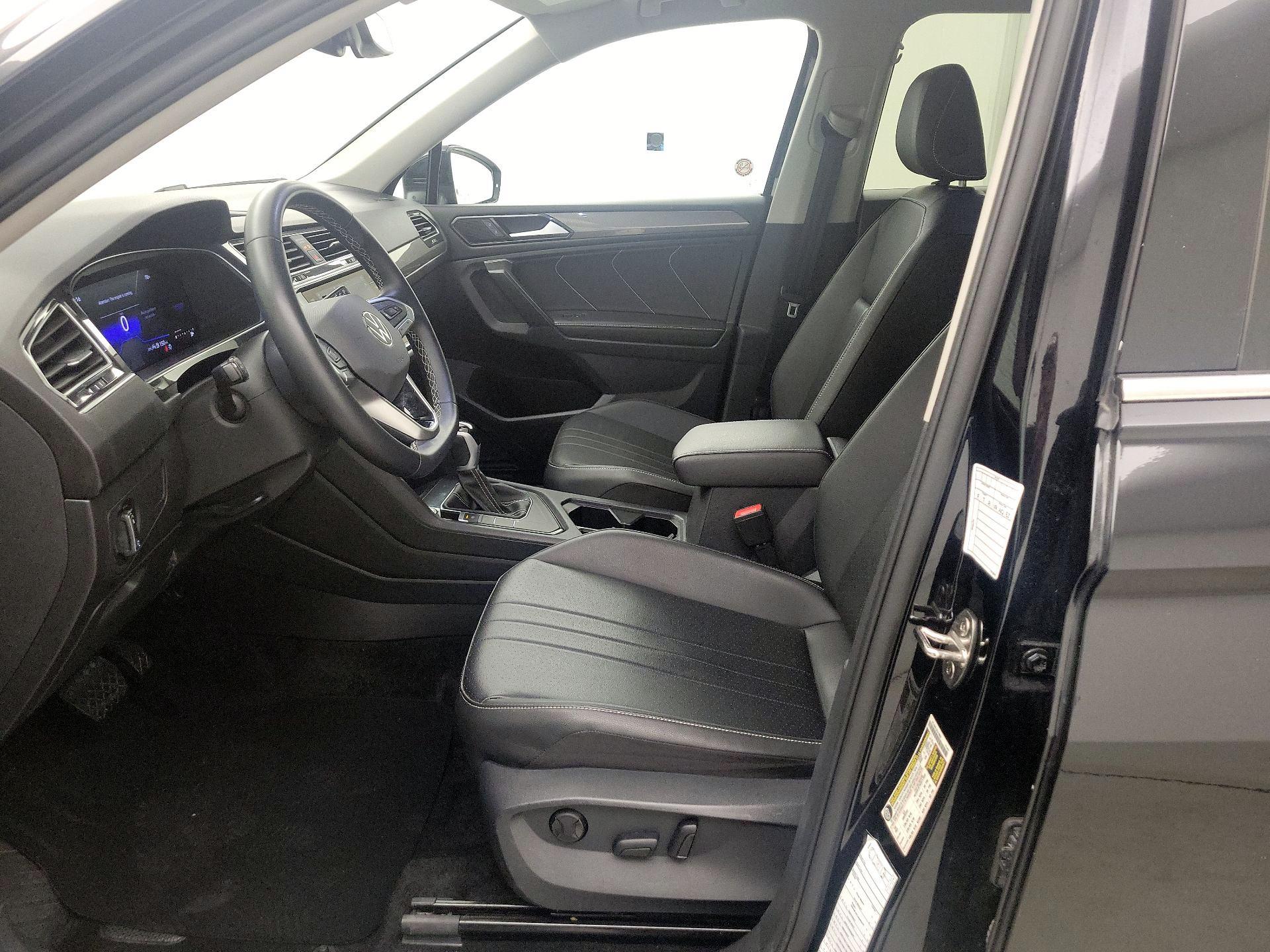 Thumbnail: 2024 Volkswagen Tiguan - 11