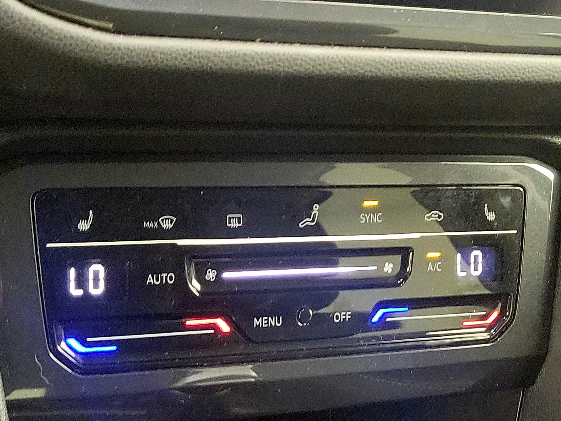 Thumbnail: 2024 Volkswagen Tiguan - 16