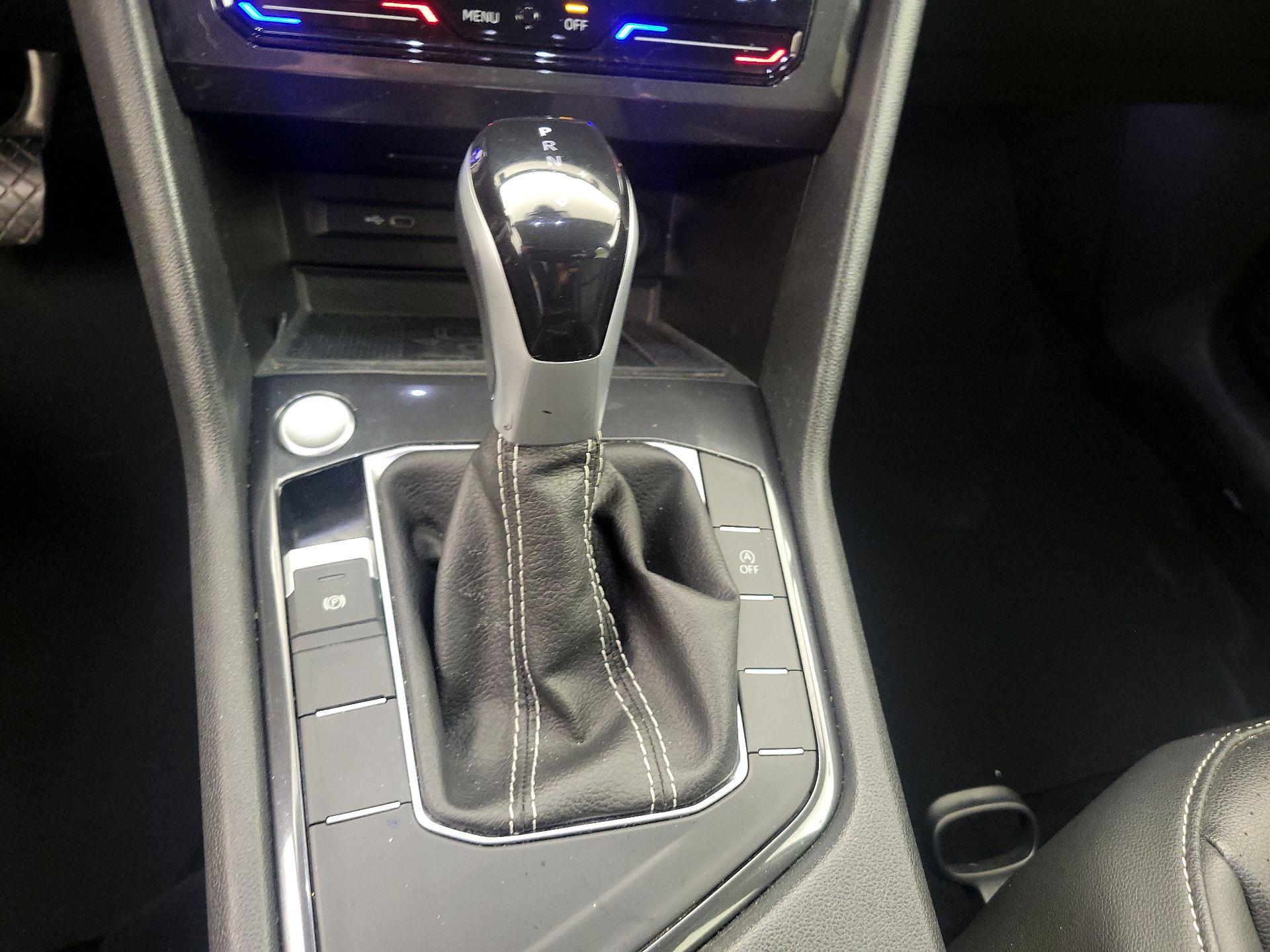 Thumbnail: 2024 Volkswagen Tiguan - 17