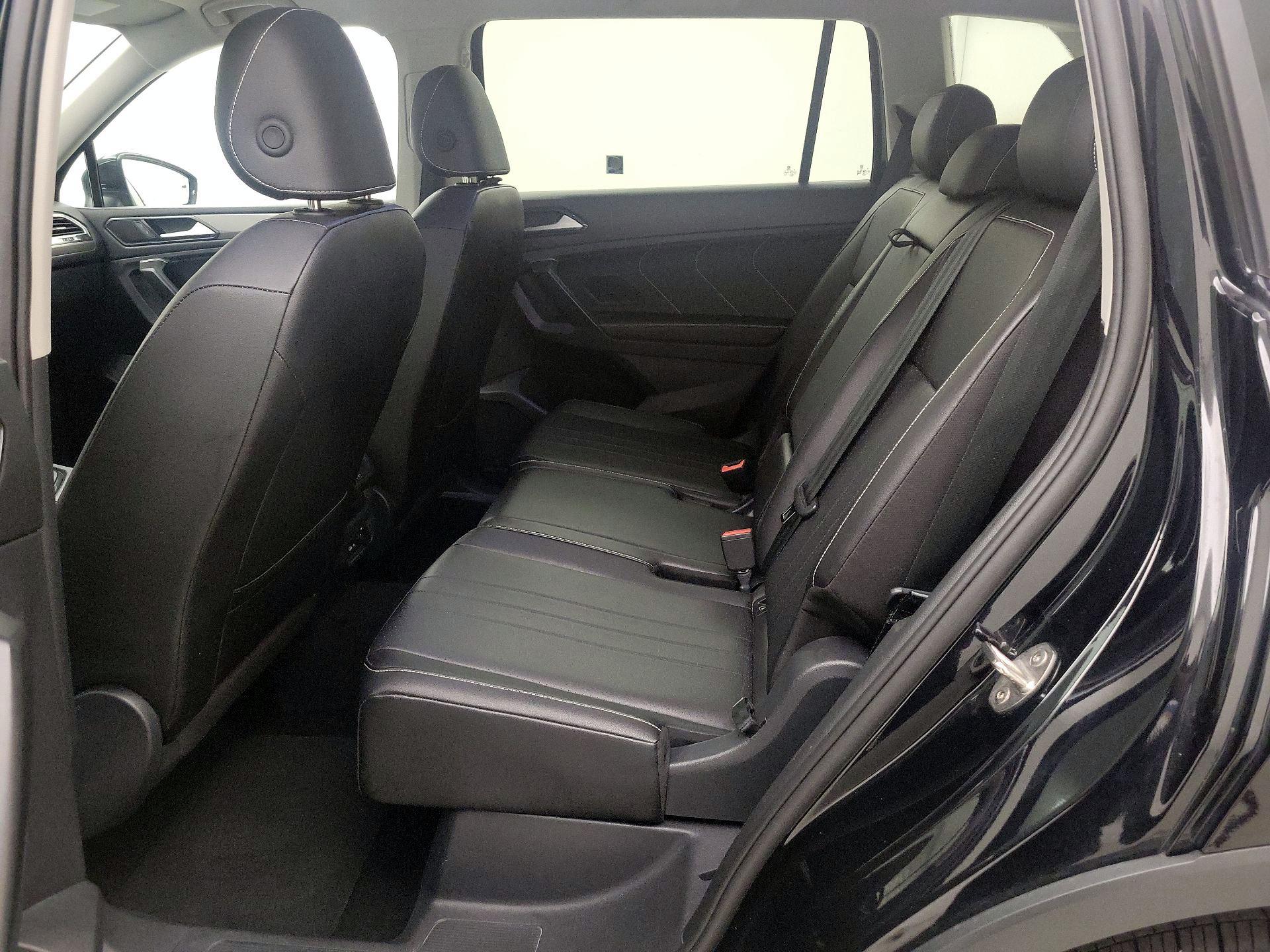 Thumbnail: 2024 Volkswagen Tiguan - 19