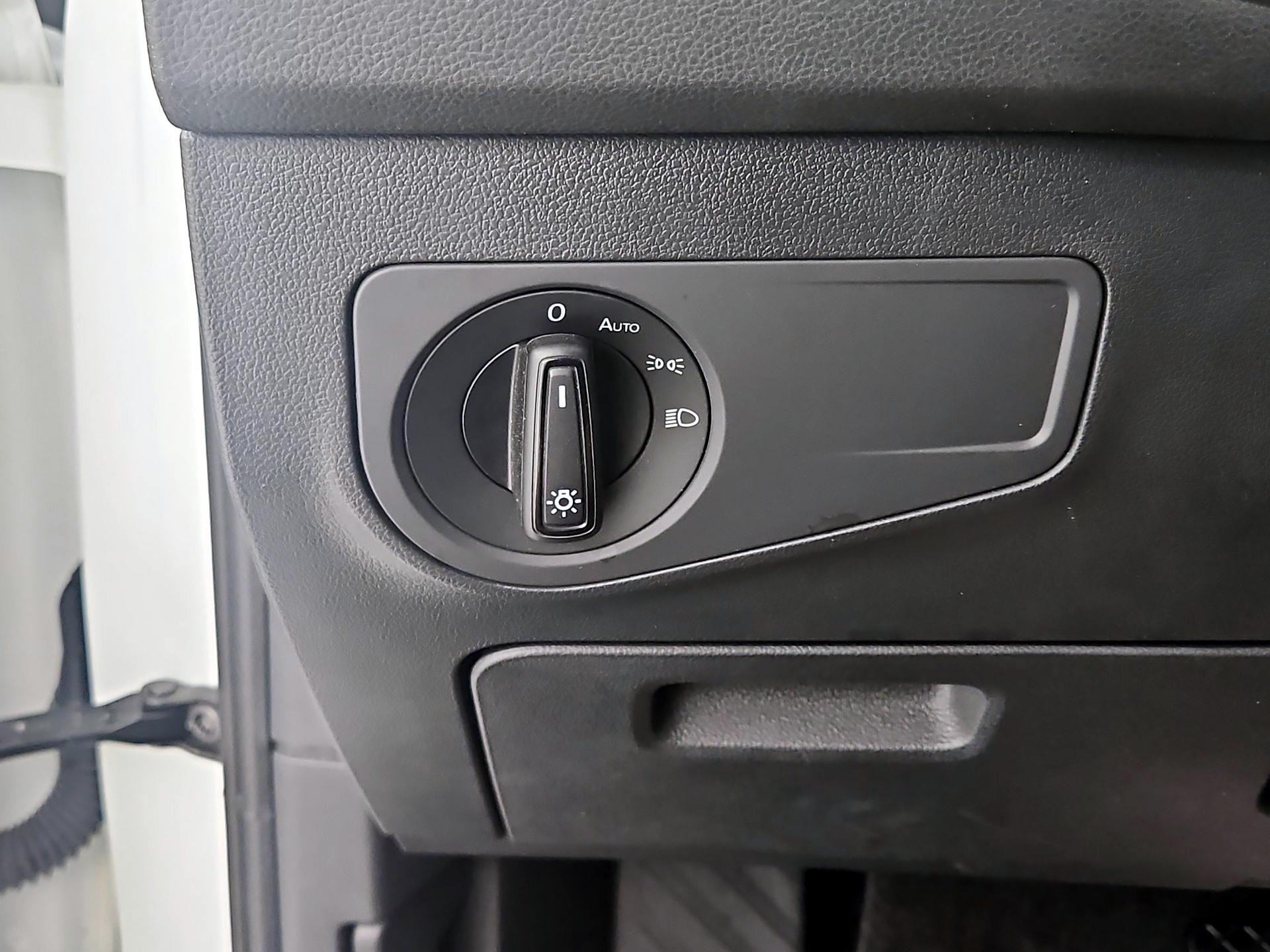 Thumbnail: 2024 Volkswagen Tiguan - 13