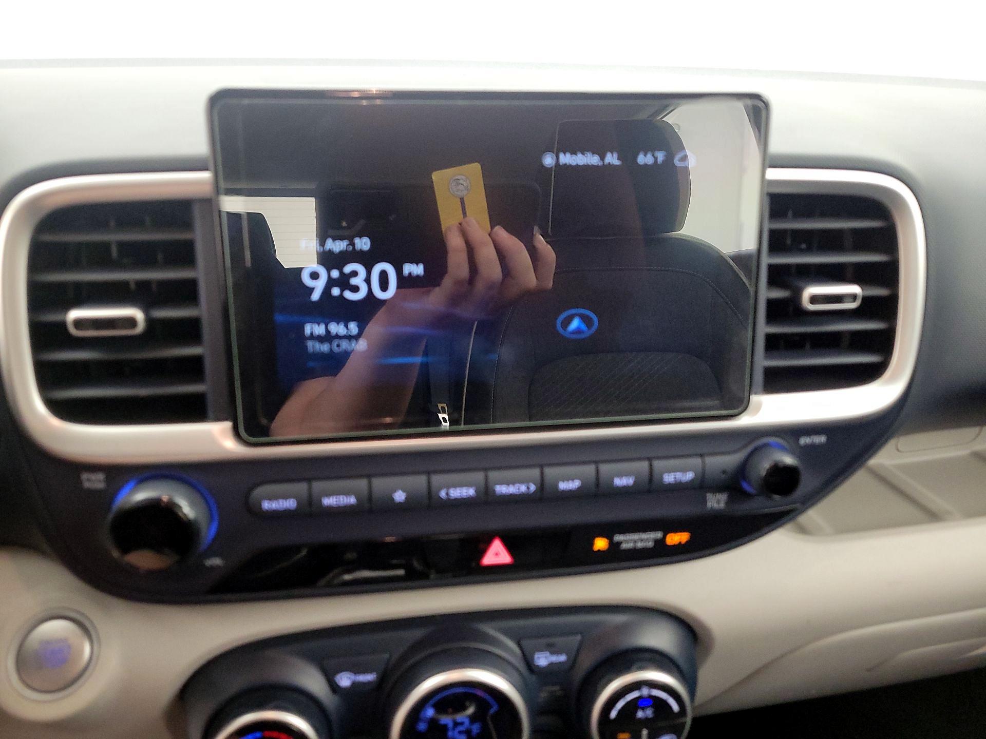 Thumbnail: 2023 Hyundai Venue - 15