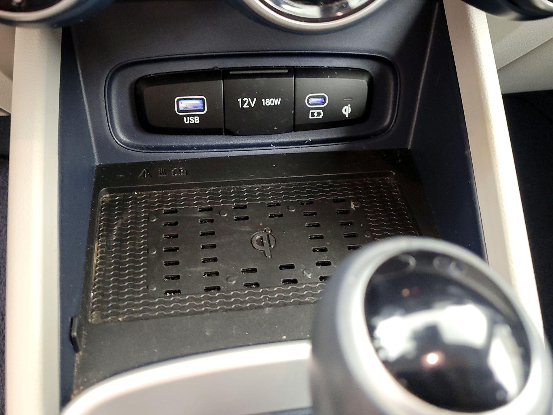 Thumbnail: 2023 Hyundai Venue - 18