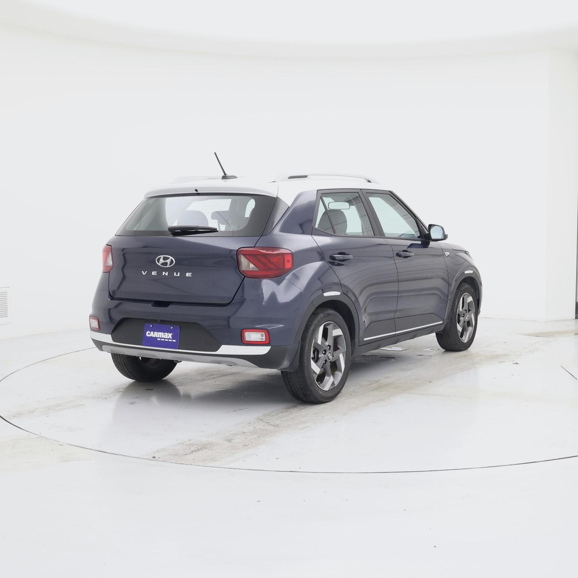 Thumbnail: 2023 Hyundai Venue - 8