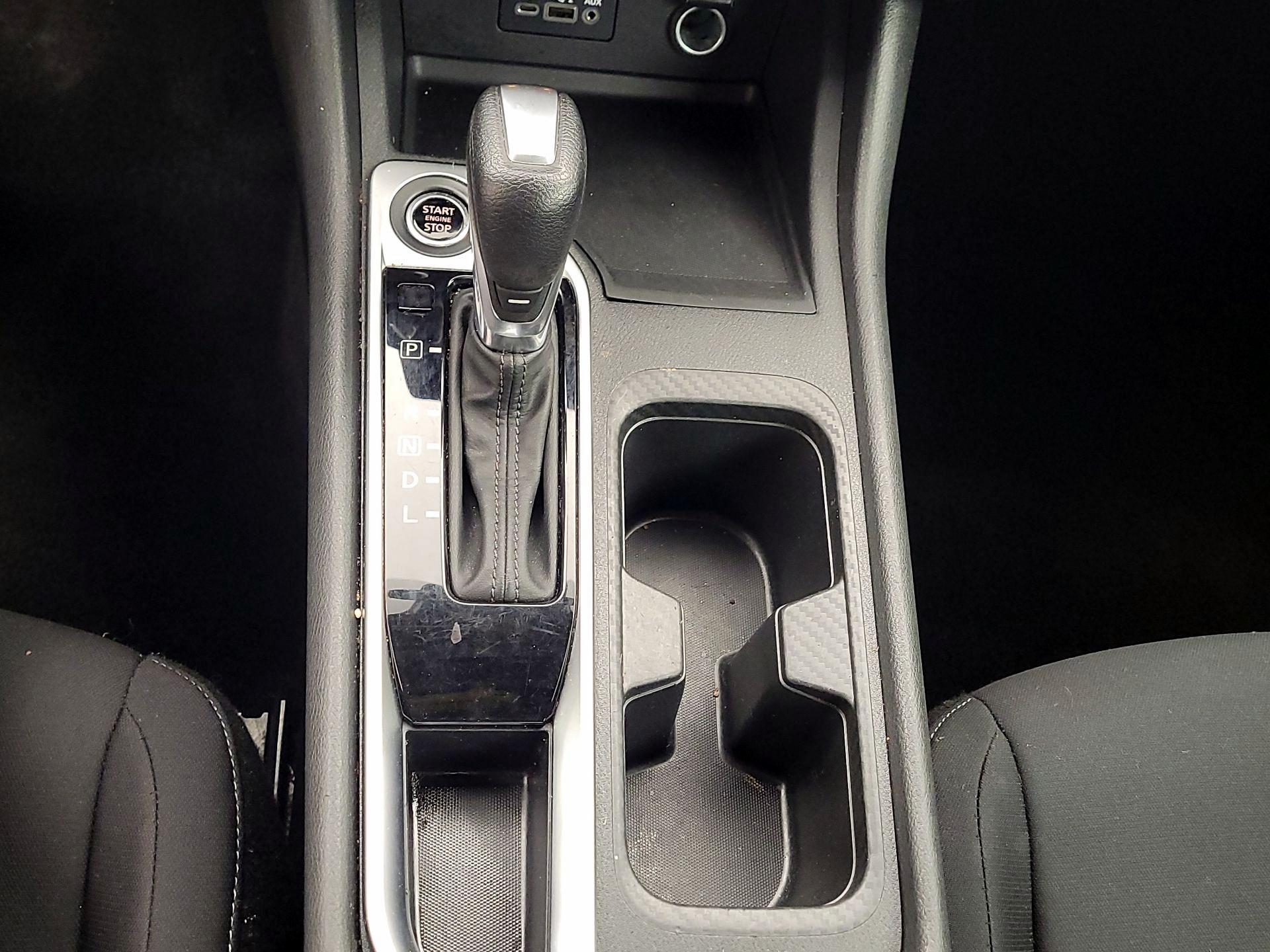 Thumbnail: 2023 Nissan Sentra - 17