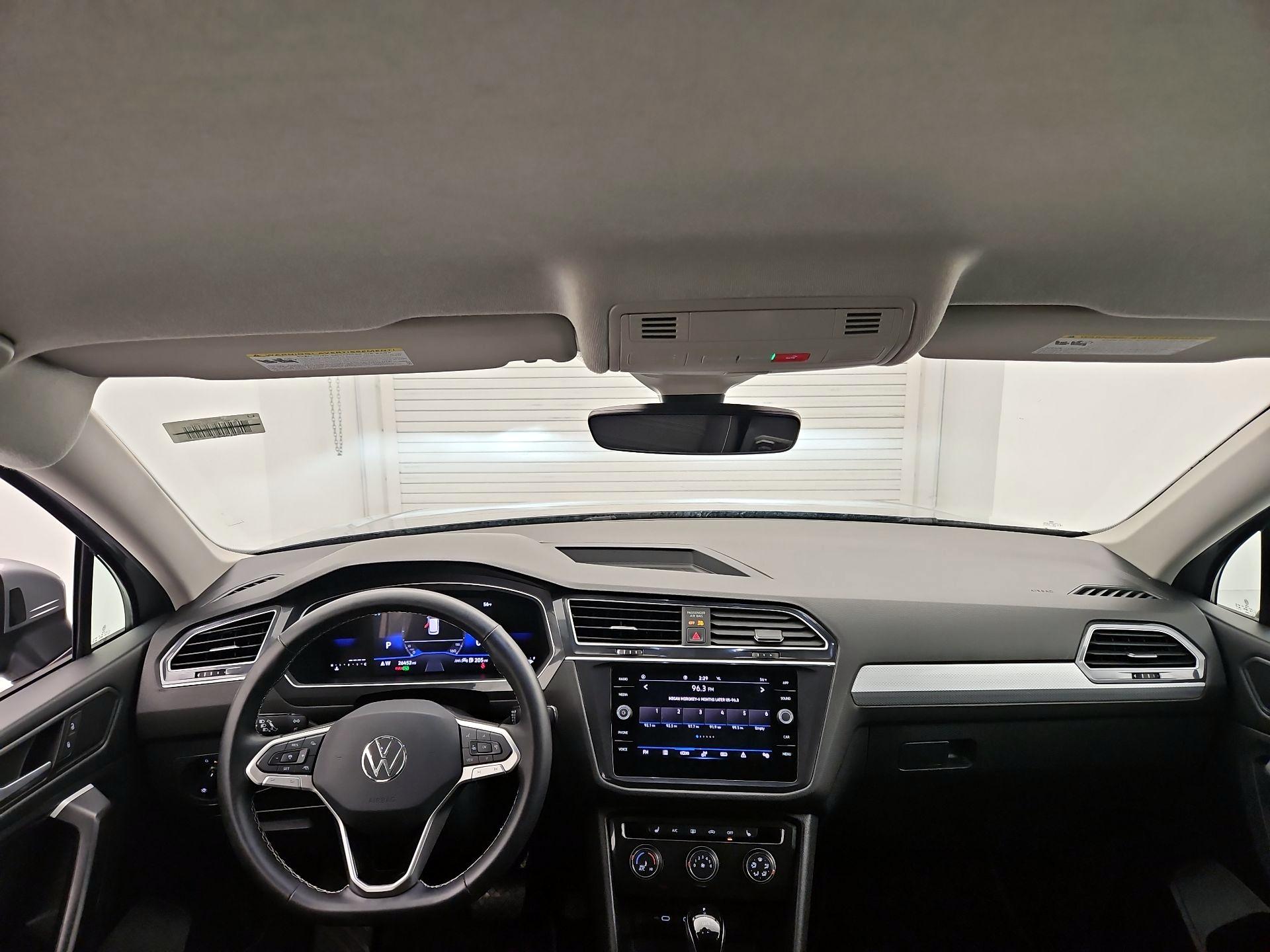 Thumbnail: 2024 Volkswagen Tiguan - 9