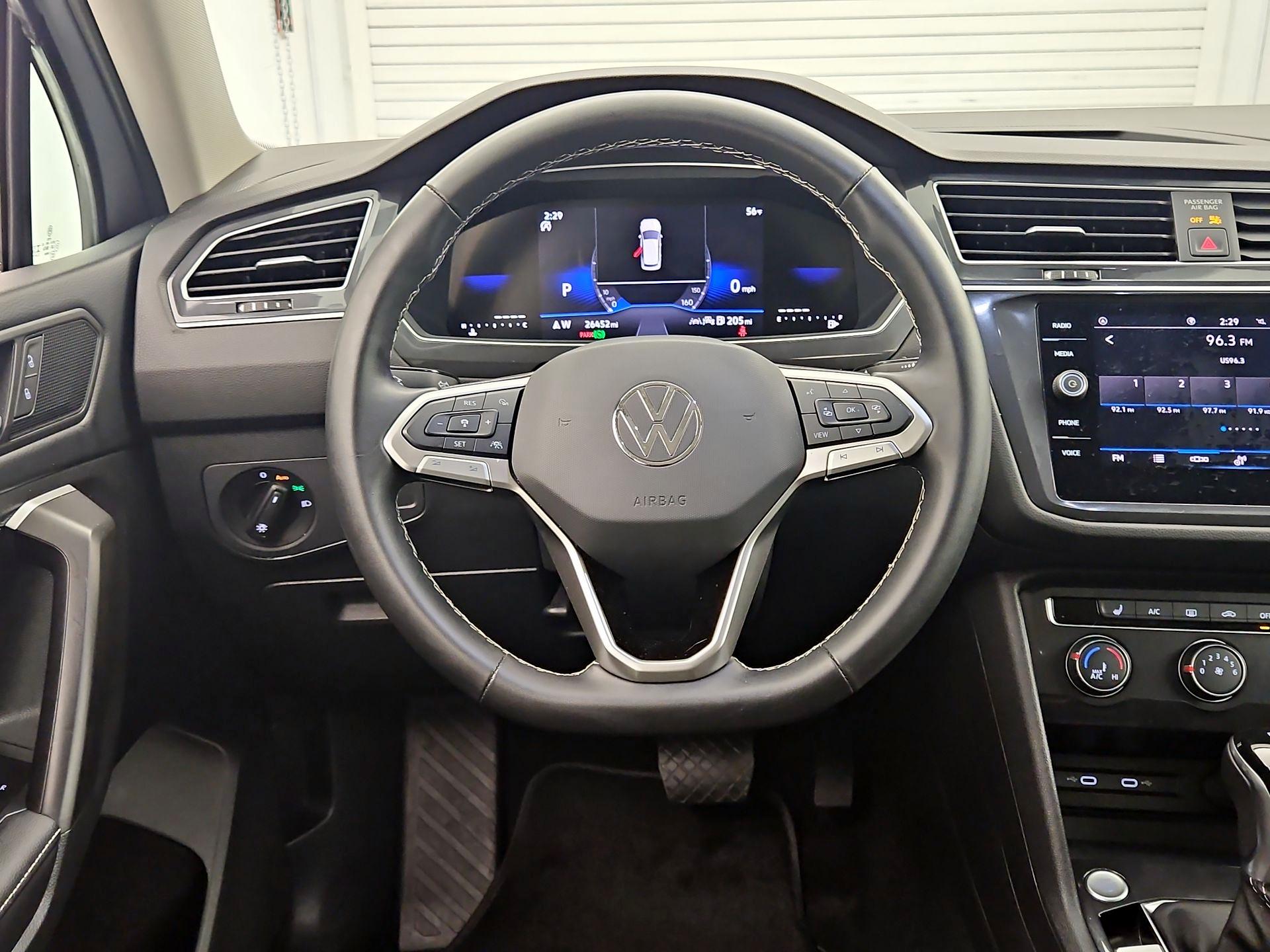 Thumbnail: 2024 Volkswagen Tiguan - 10