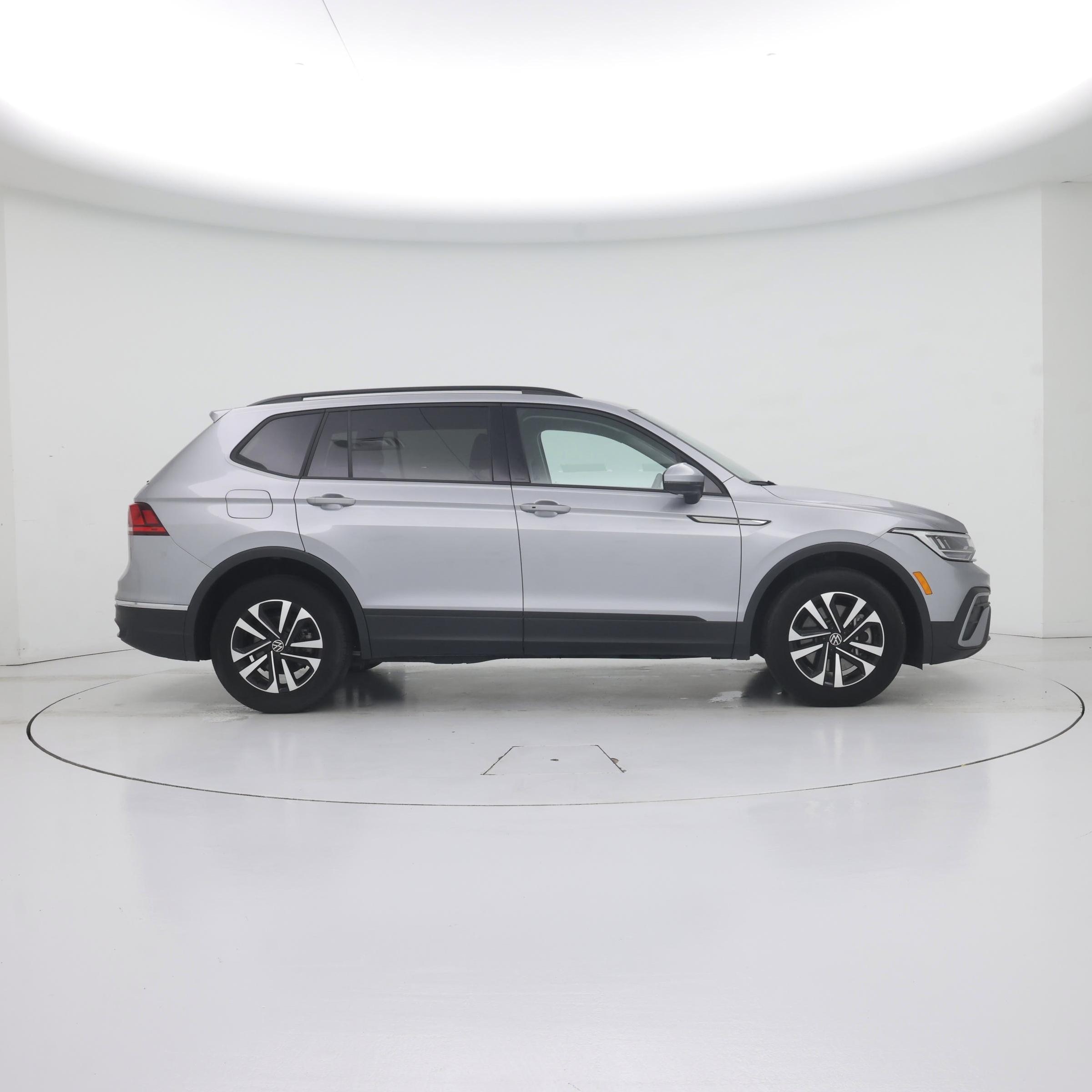 Thumbnail: 2024 Volkswagen Tiguan - 7