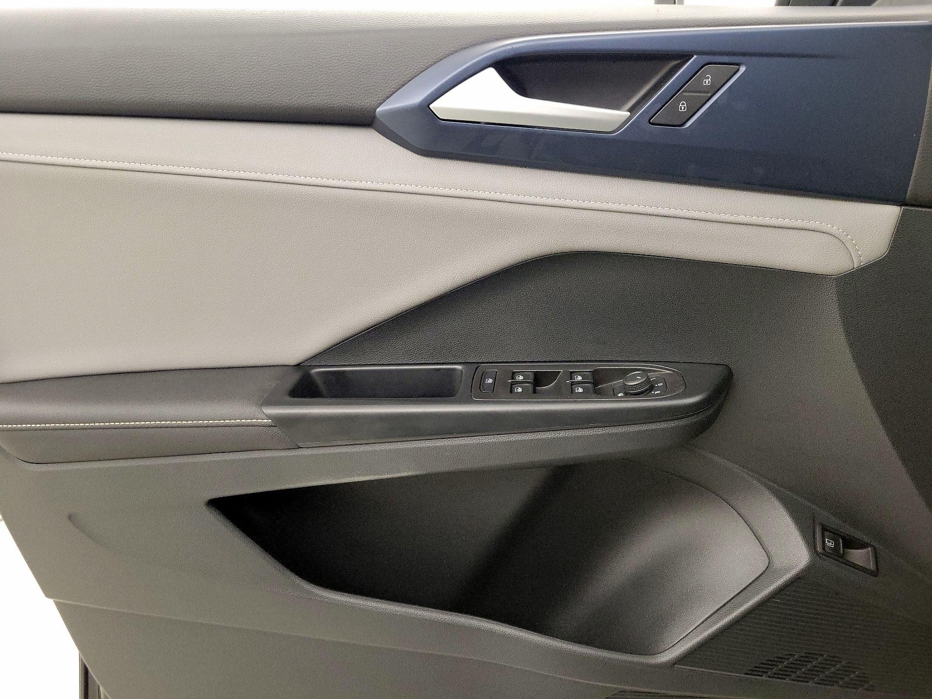 Thumbnail: 2024 Volkswagen Taos - 12