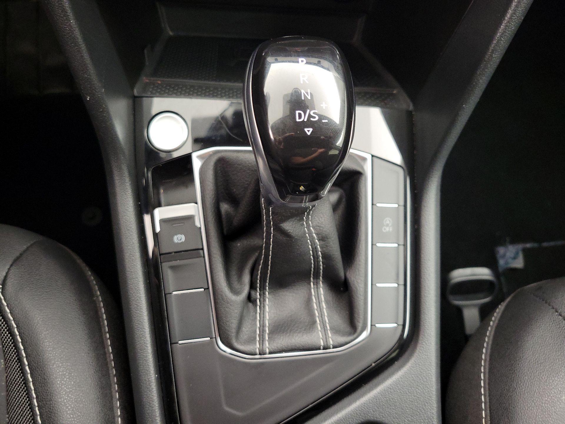 Thumbnail: 2024 Volkswagen Taos - 17