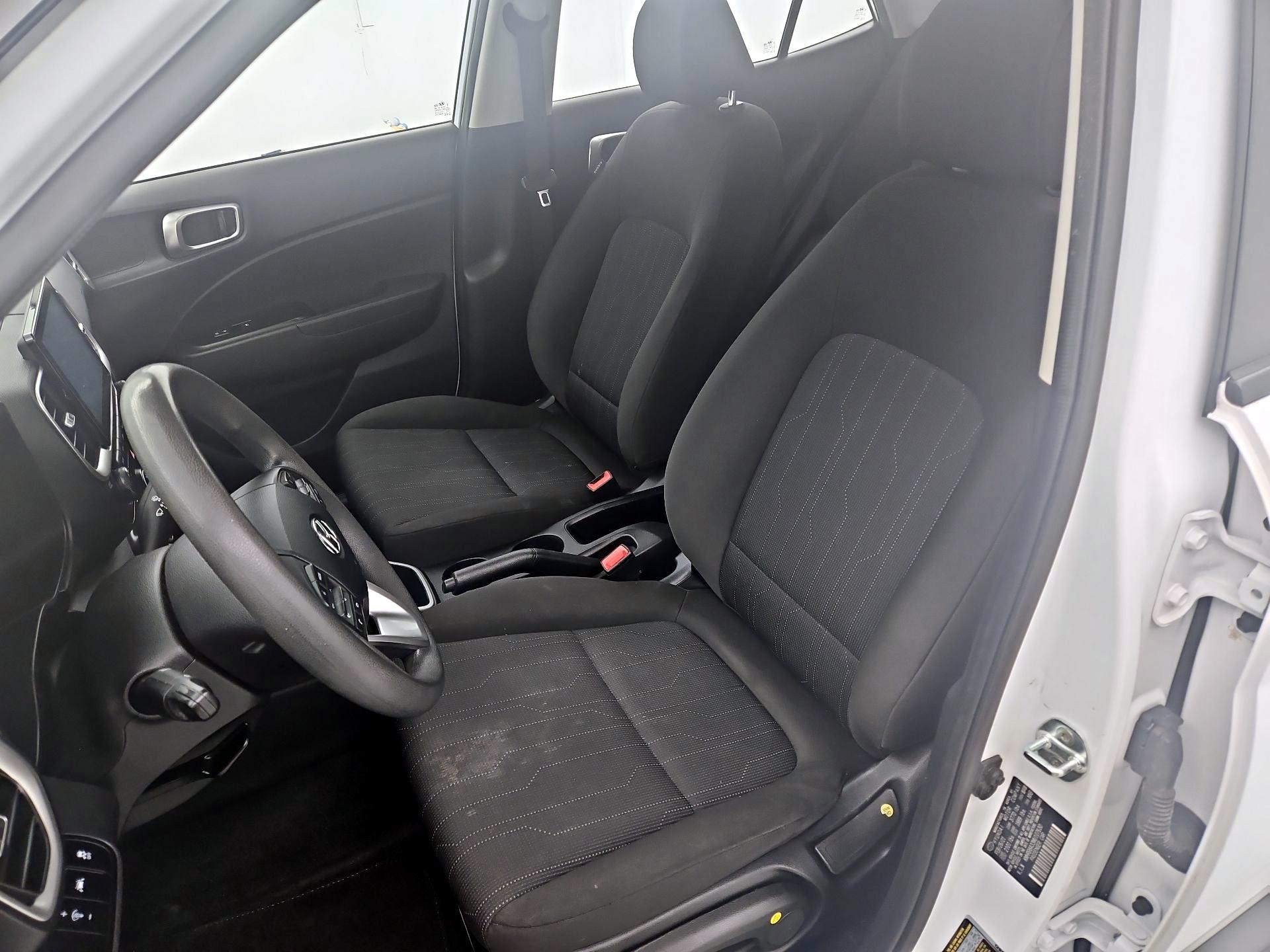 Thumbnail: 2021 Hyundai Venue - 11