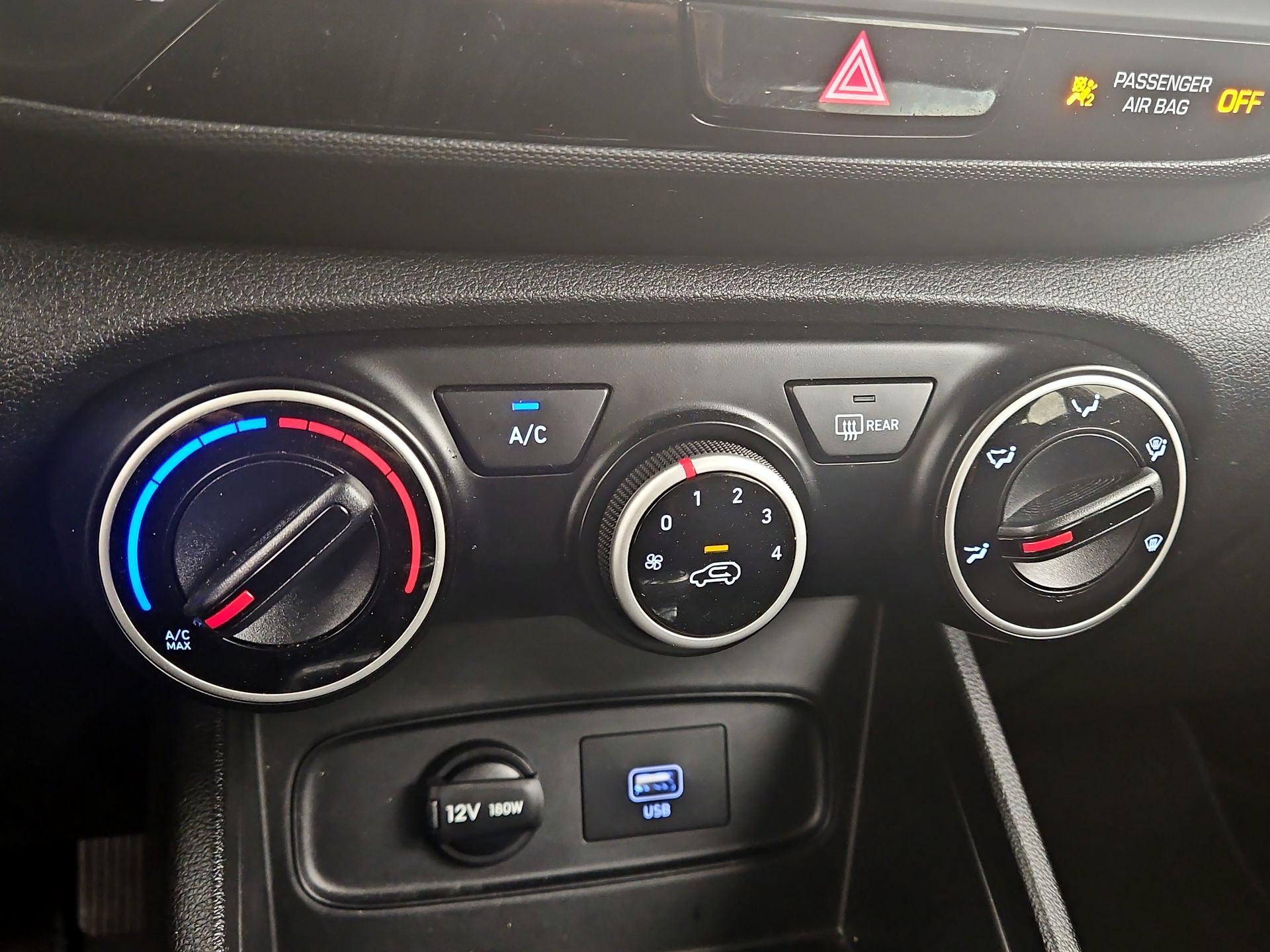 Thumbnail: 2021 Hyundai Venue - 16