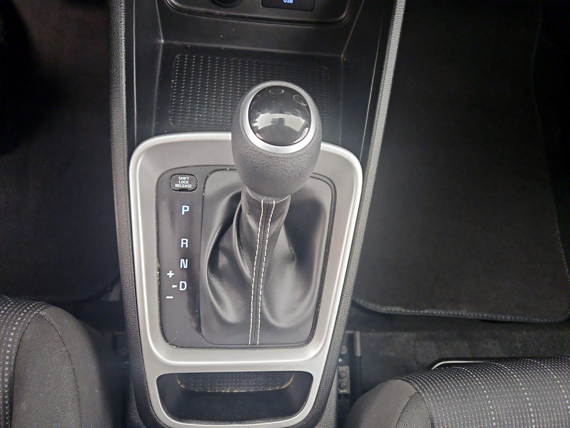 Thumbnail: 2021 Hyundai Venue - 17