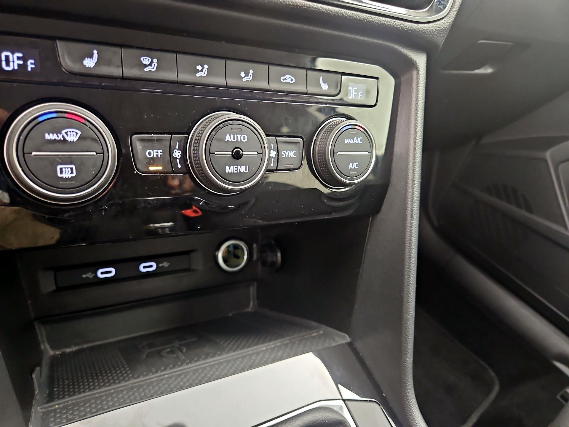 Thumbnail: 2024 Volkswagen Taos - 16