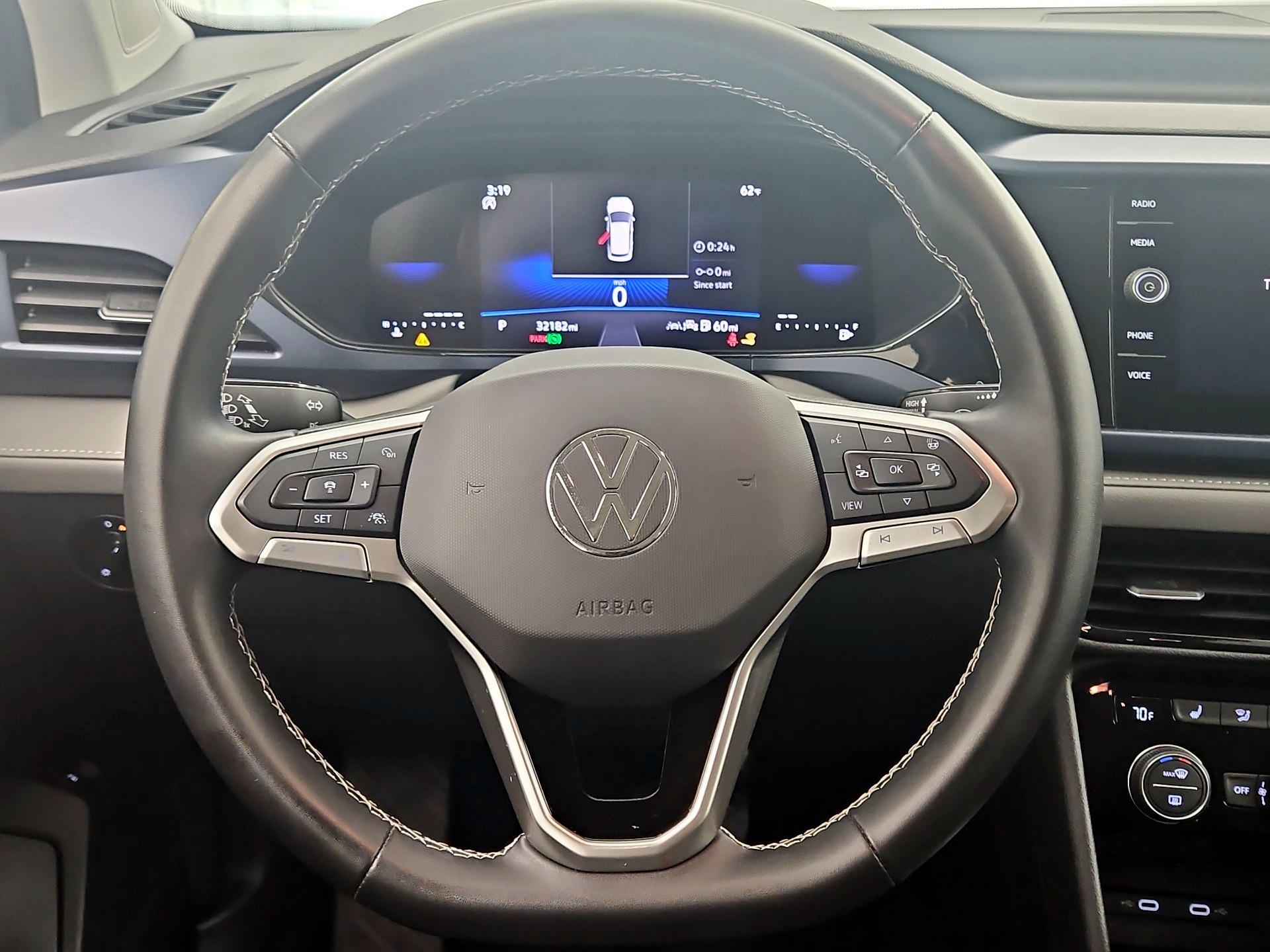 Thumbnail: 2024 Volkswagen Taos - 10