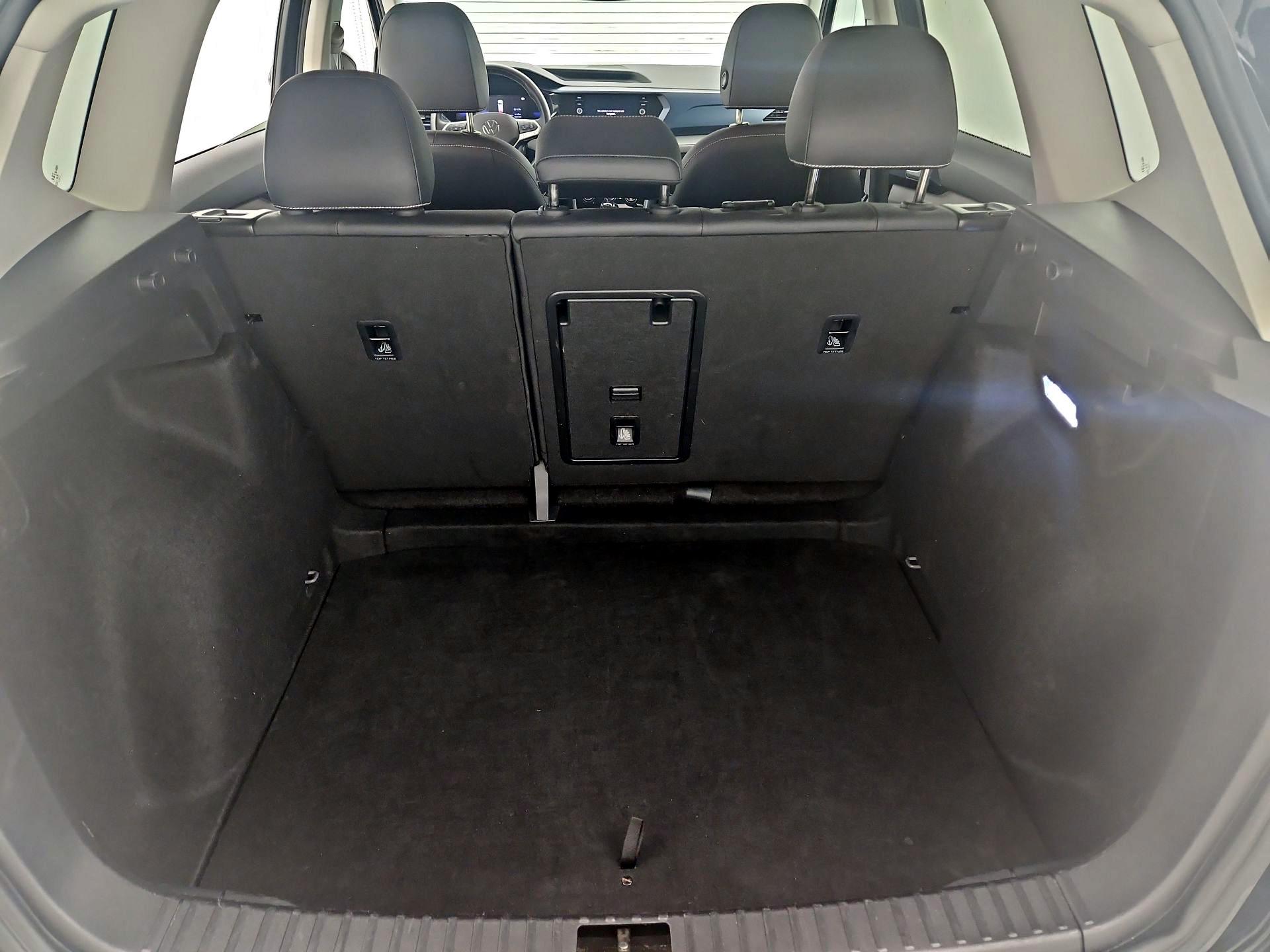 Thumbnail: 2024 Volkswagen Taos - 20